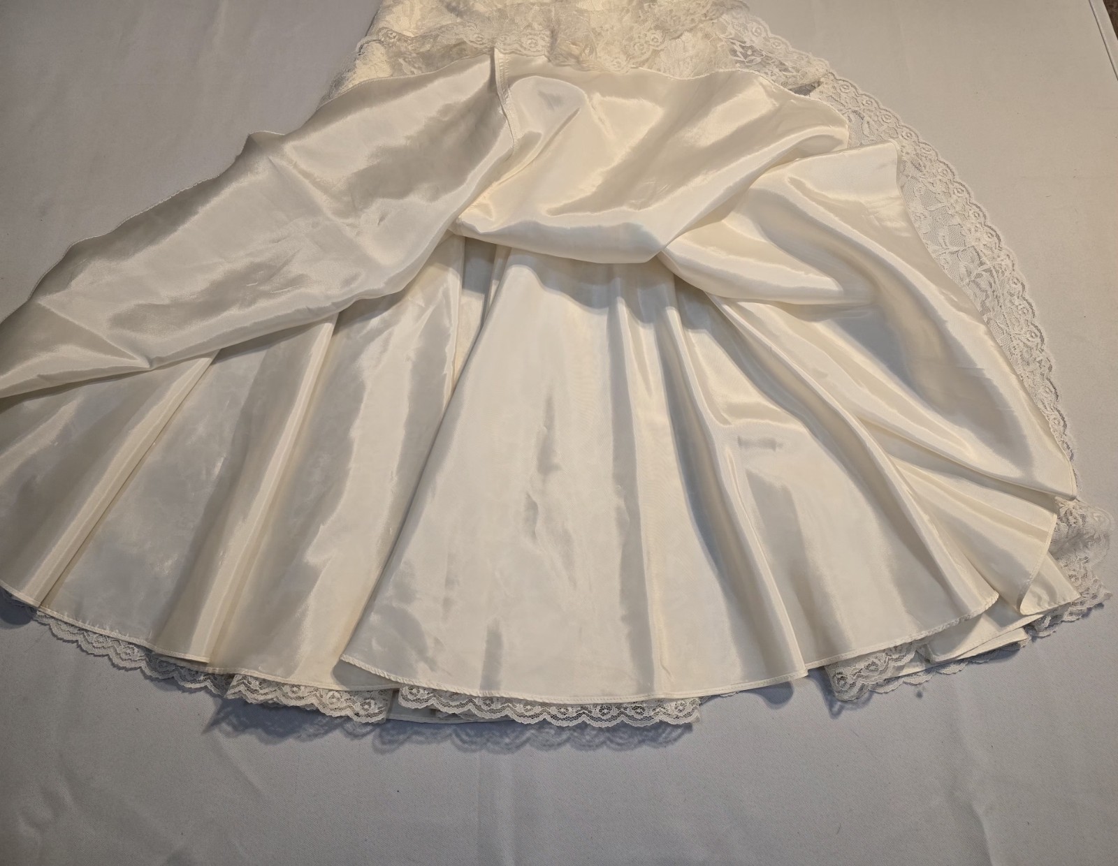Vintage HW Collections Ivory Lace Drop Waist Dress Bridal Size 11-12 U.S.A Made