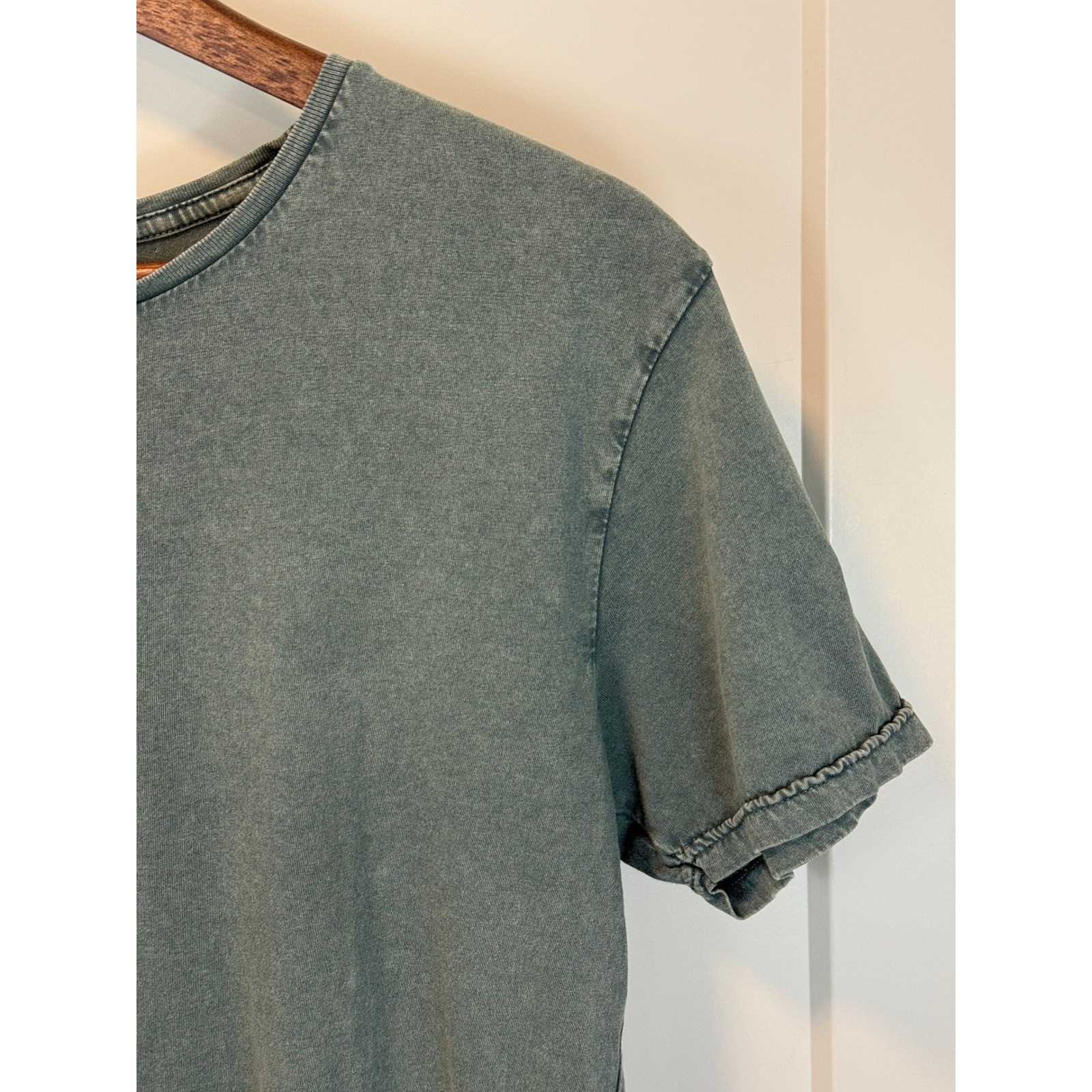 Quiksilver 2016 100% Cotton Vintage Surf Beach Tee Dark Heathered Gray Size S
