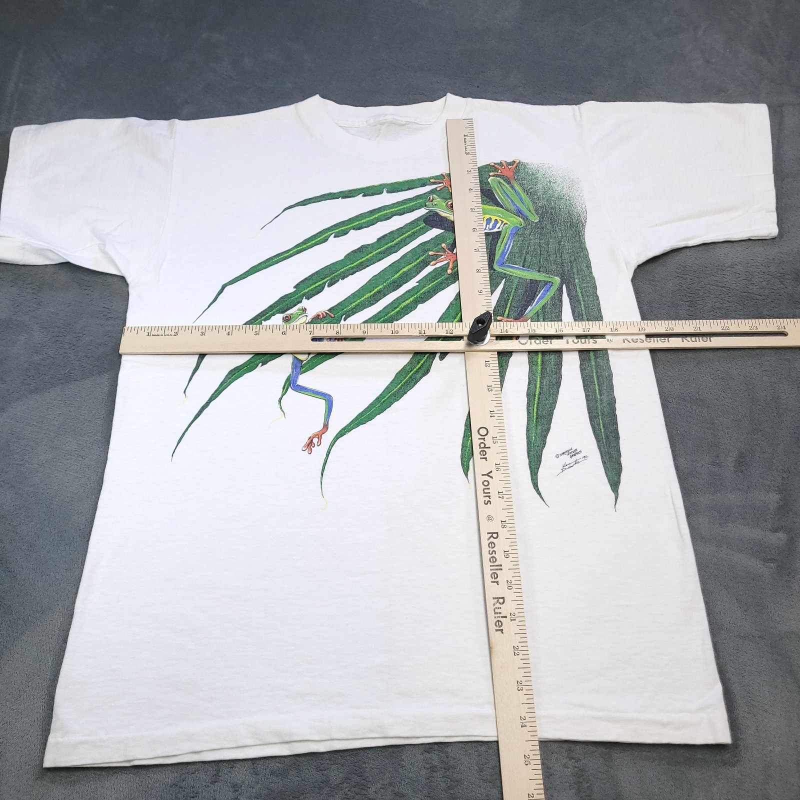 Vtg 90s Graphic Tropical Frog Shirt Single Stitch Medium Nature Graphics 1992