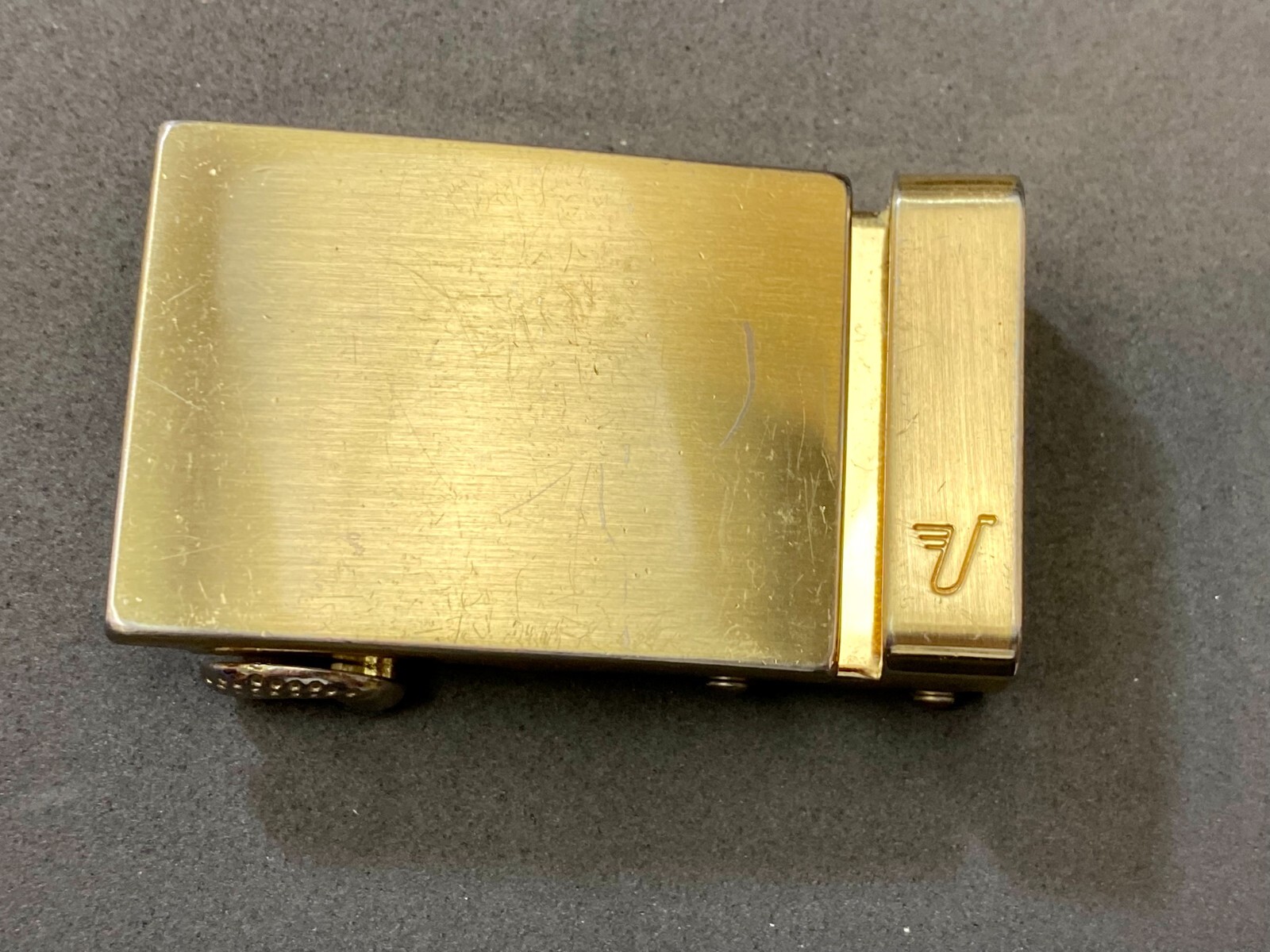 Vintage Uniform Style Gold Tone Ratchet Belt Buckle – 40Mm B153B