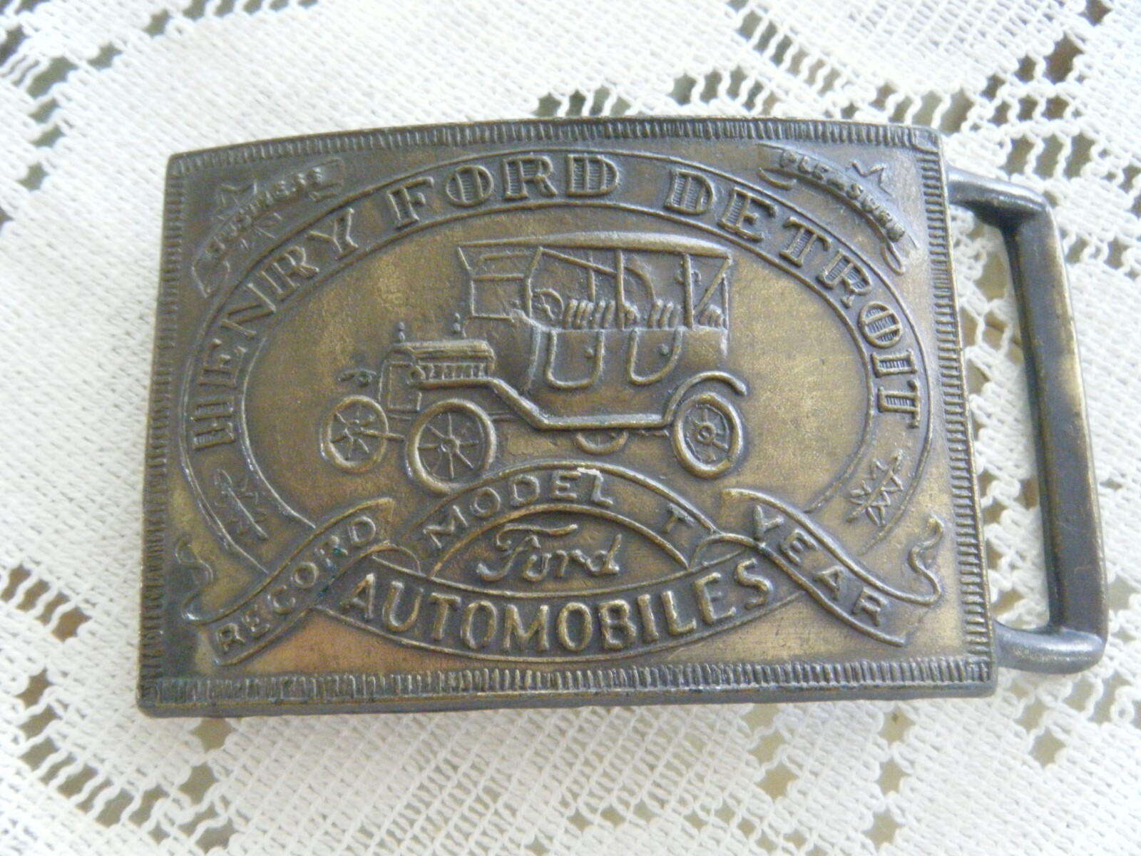 HENRY FORD BELT BUCKLE DETROIT MODEL T FORD RECORD YEAR AUTOMOBILE PC2020340010