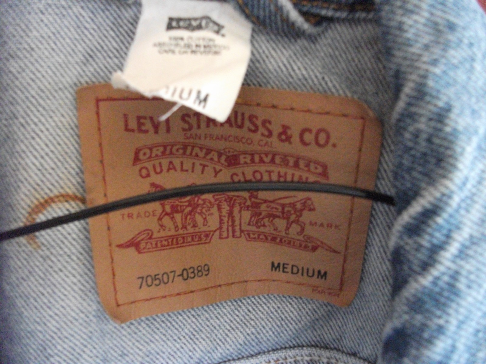 Vintage Levis Mens Denim Jacket Blue Sz M Trucker Jean 70507-0389 READ