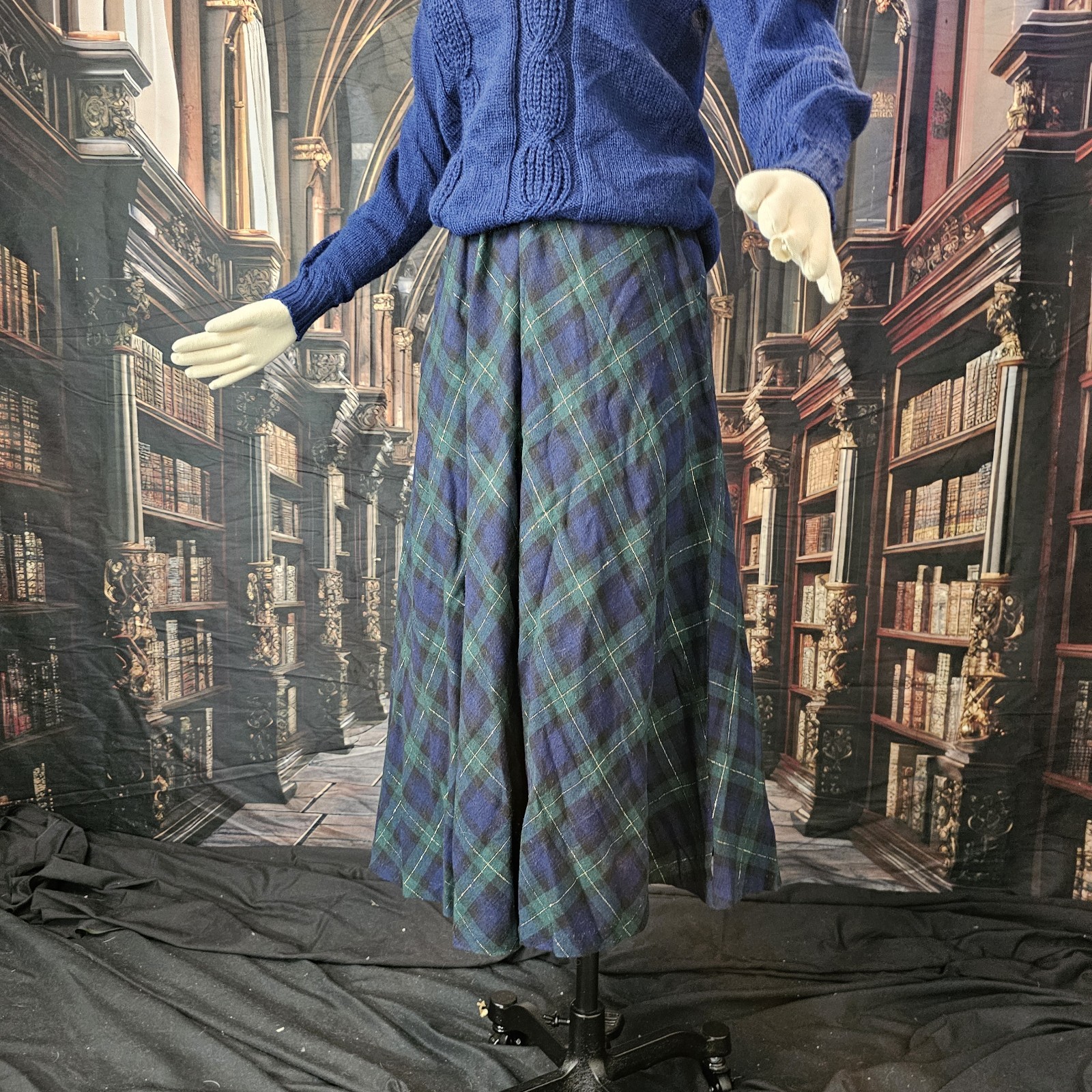 Vintage 1970s Skirt Midi Length Plaid Tartan Navy Blue Green Gold