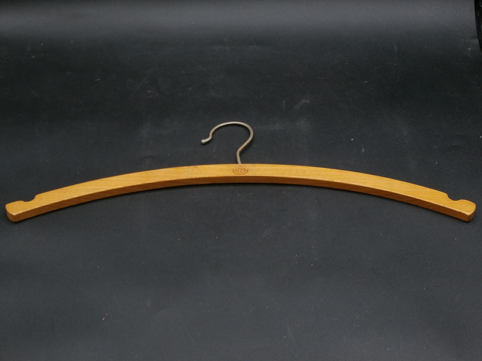 MCM Designer Fratelli Regutti Italy Set/4 Curved Wood Clothes Hangers Metal Hook