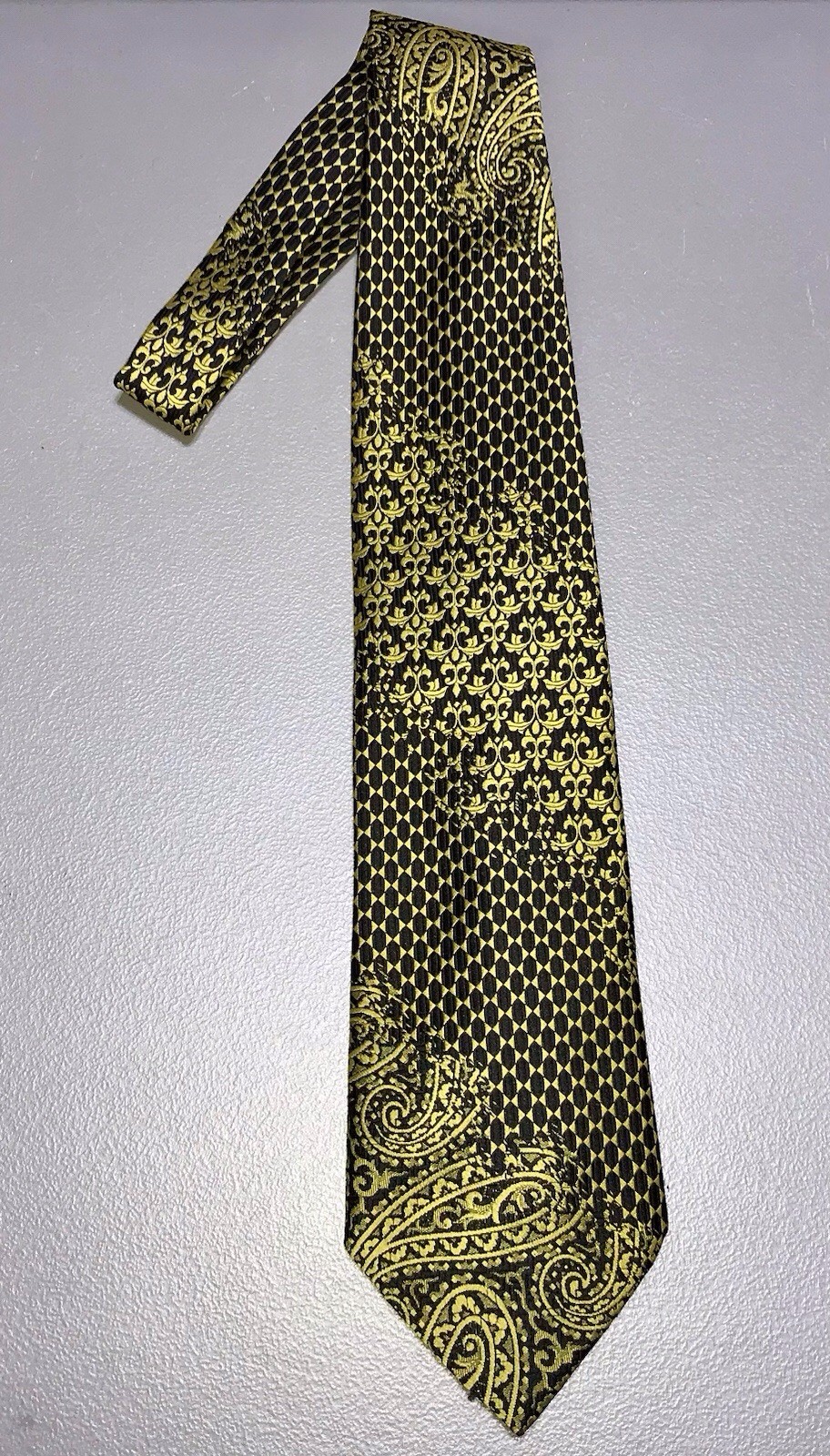 VTG 1970s Sears The Men’s Store Necktie Wide Gold Paisley Groovy Print