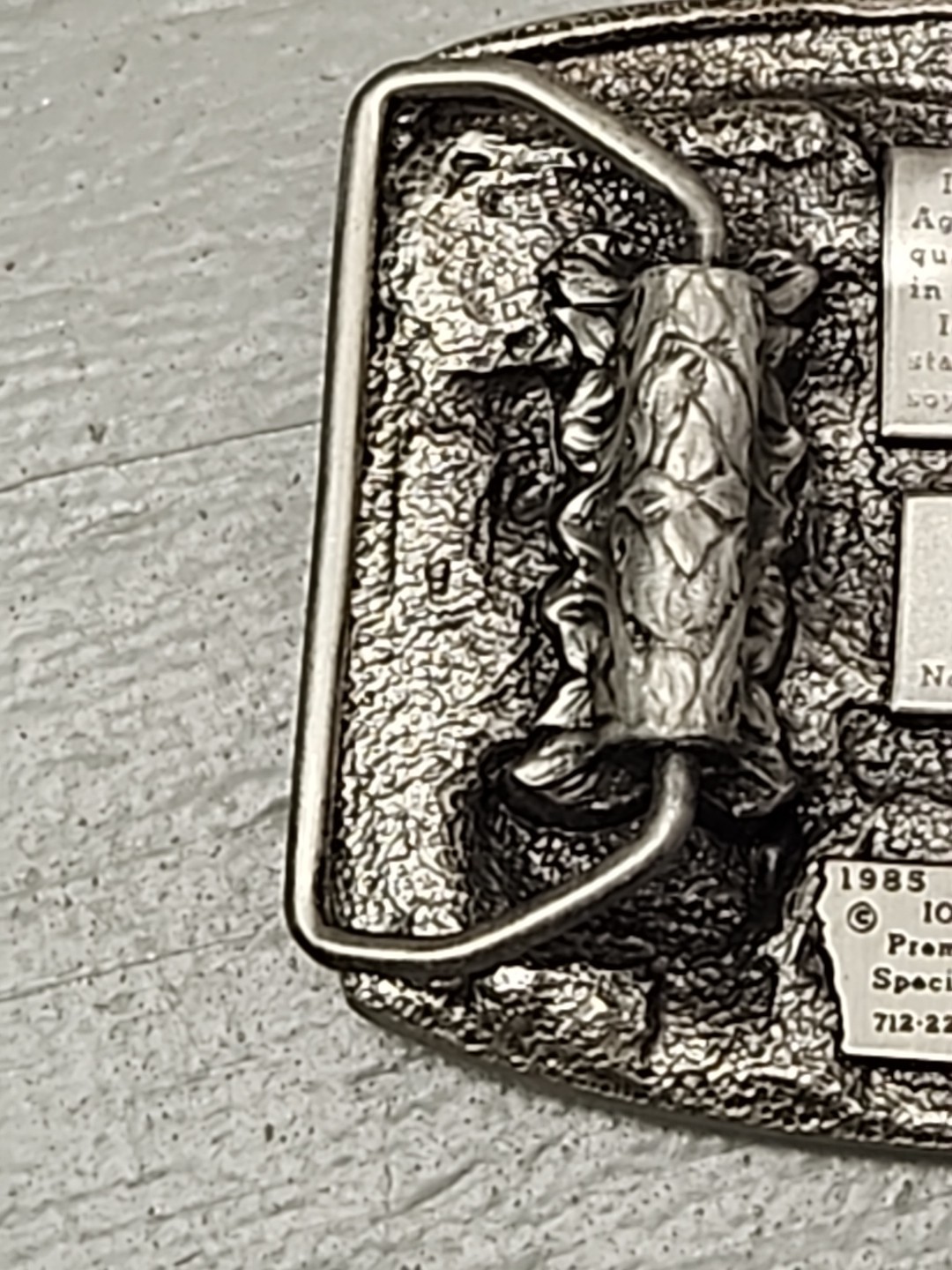 VINTAGE 1985 ***IOWA FARMER*** COMMEMORATIVE PEWTER BELT BUCKLE