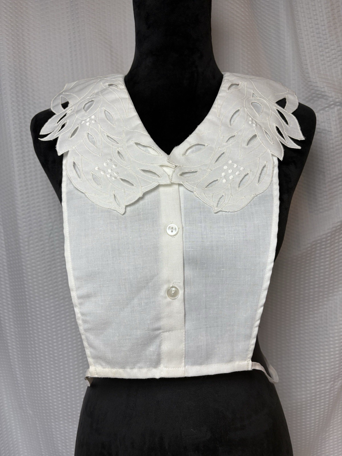 Fashion Front VTG White Detachable Dickey Collar Intricate Cutout Embroidery OS