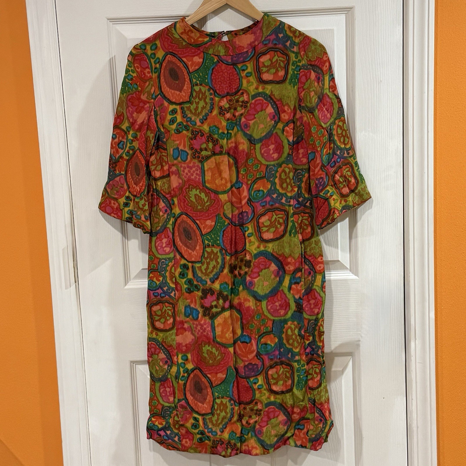 Bergdorf Goodman Vintage Bespoke Woman’s Silk Colorful Dress. Size 6?