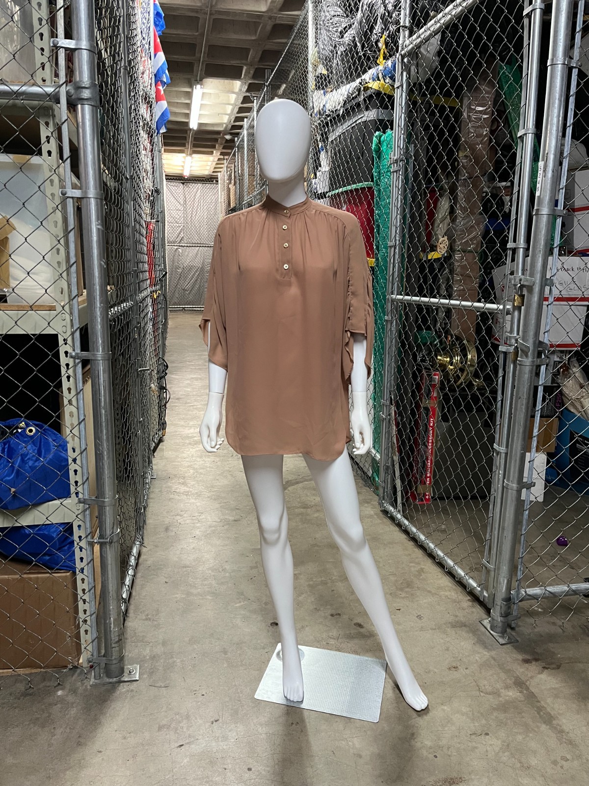 Vintage 90’s Tahari Mid Sleeve Blouse