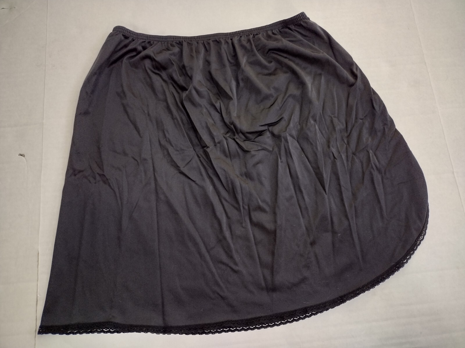 Vanity Fair Women’s Half Slip Nylon Large 18″ Black Style 11-760 Short USA Made