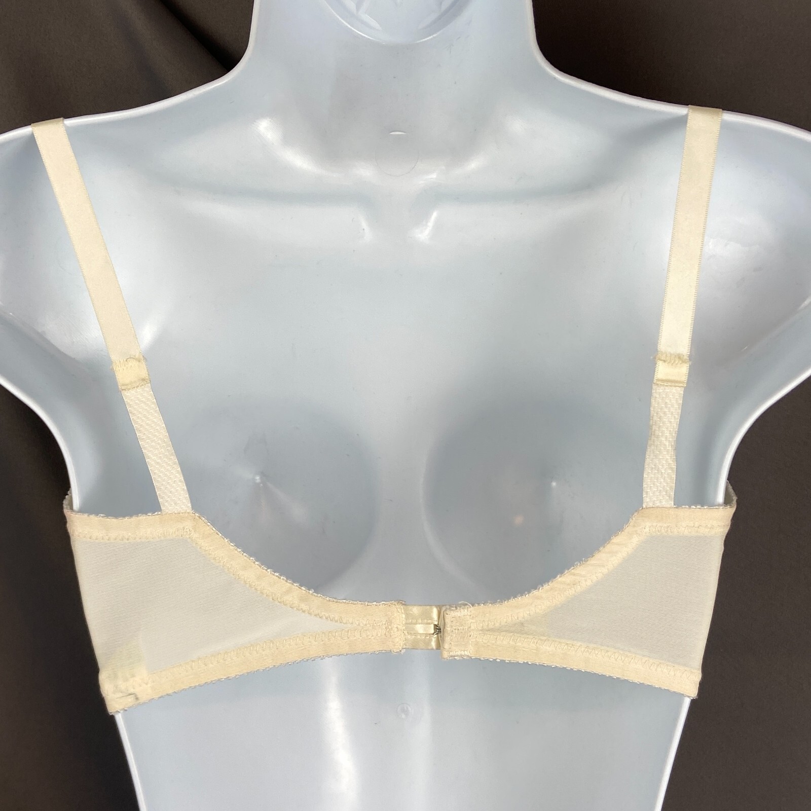 Vintage JC Penney’s Adona Soft Cup Underwire Bra Ivory Size 34C Style 2202