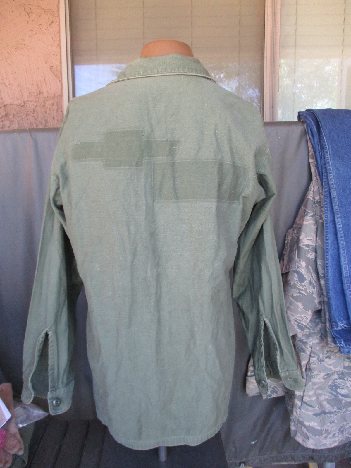 Vtg 1970 GI Issue OG107 Cotton Sateen Utility Fatigue Shirt, Distressed & Worn L