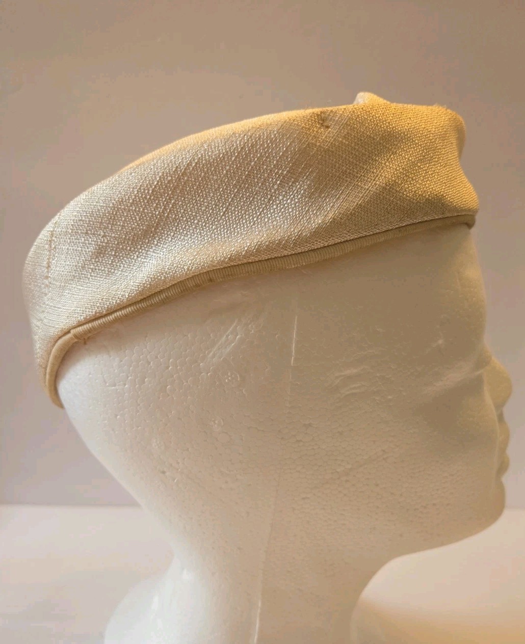Vintage 1960s Cream Sinamay Pillbox Hat Swirl Detail Cocktail Percher Fascinator