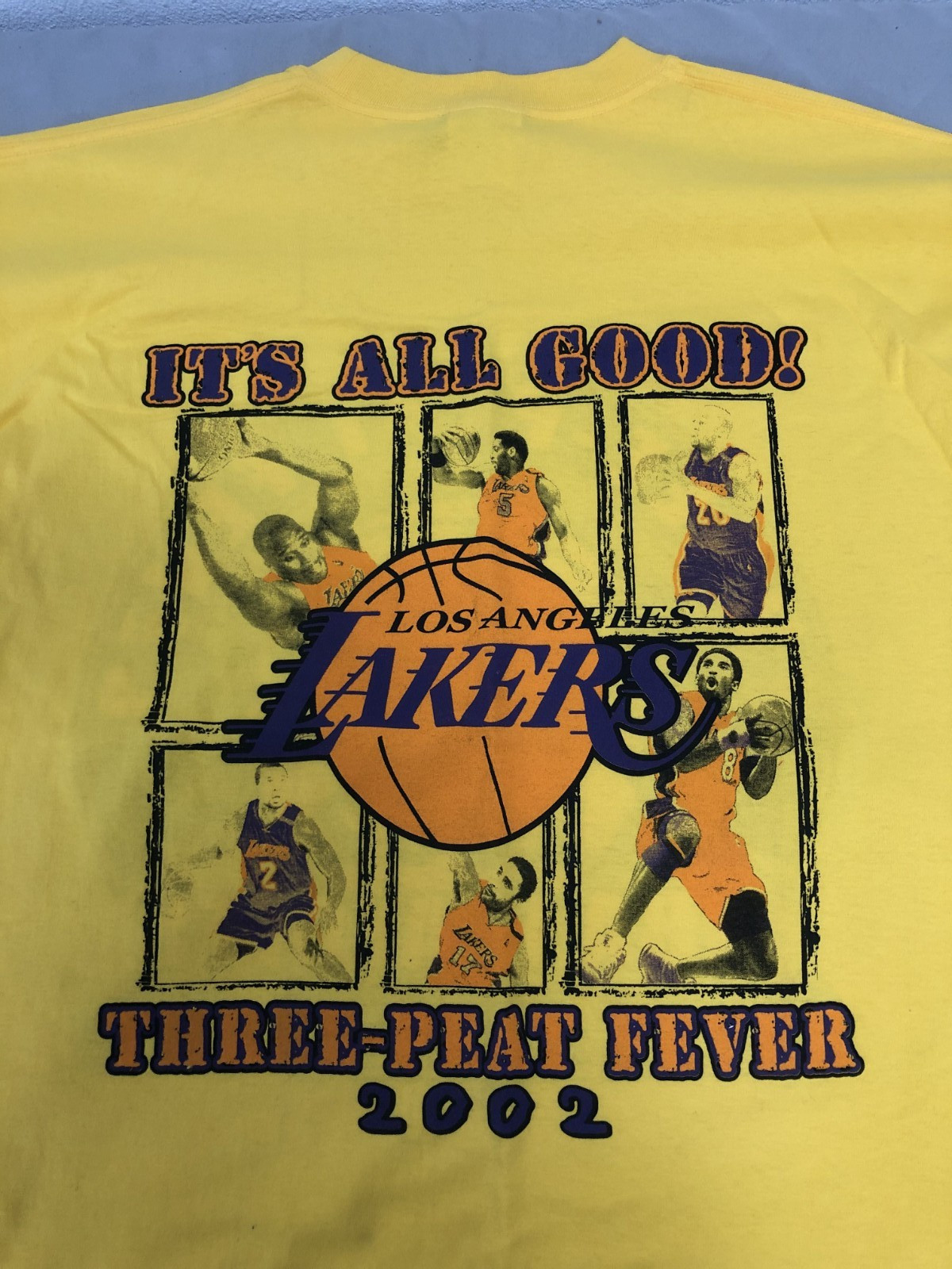 *NEW* Los Angeles Lakers 3-Peat Fever Playoffs 2002 T-Shirt Size X Large