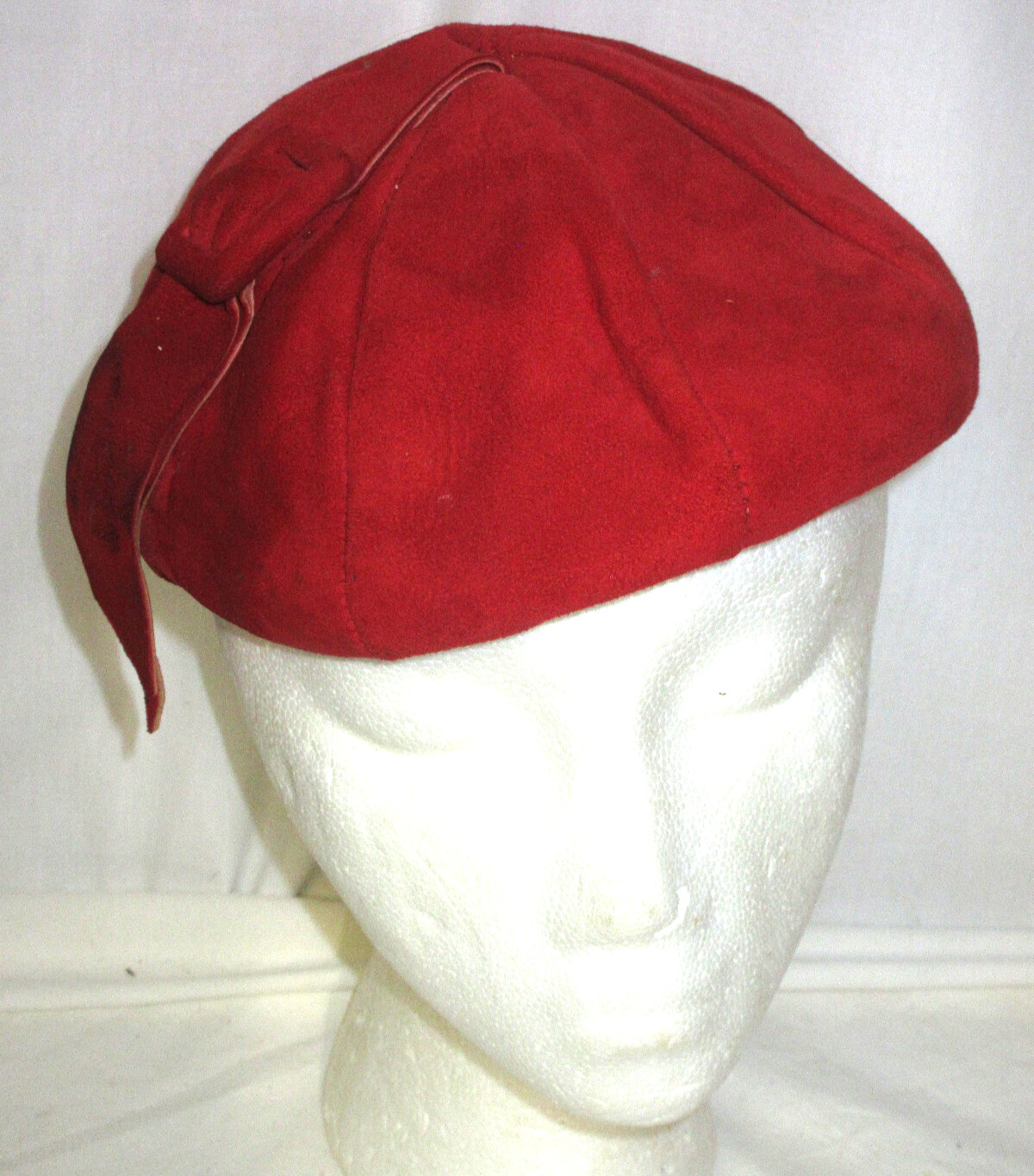 Vintage ladies hat Pretty Red leather Stern & Mann (WR5)