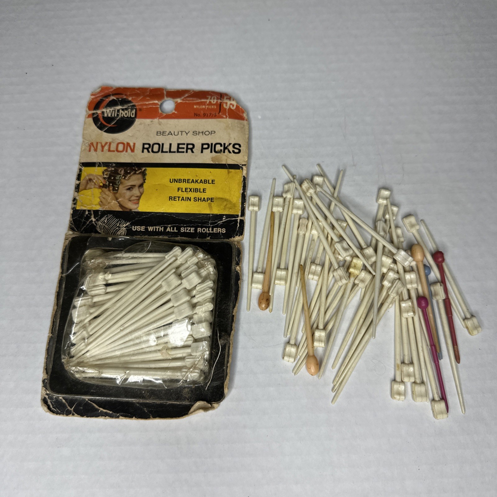 Vintage Hair Pins for Curlers Rollers Picks Plastic Mixed Lot White 118 NOB