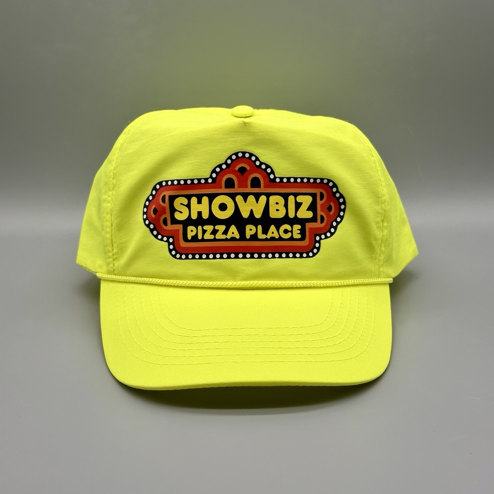 SHOWBIZ PIZZA PLACE Hat Neon Yellow Rope Cap Snap Back Chuck E Cheese 80s