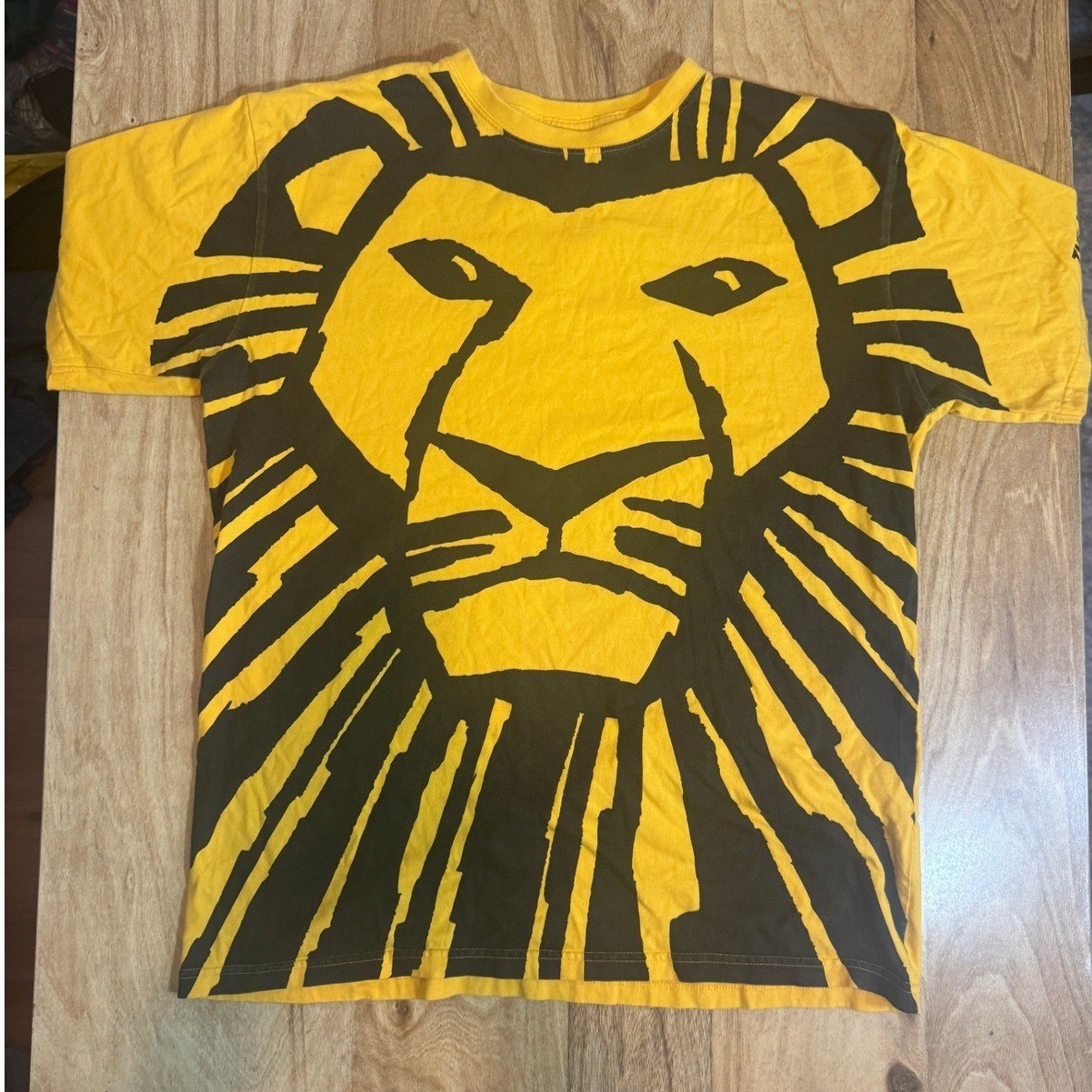 Vintage Disney The Lion King Broadway Musical T-Shirt Mens Large Yellow Simba