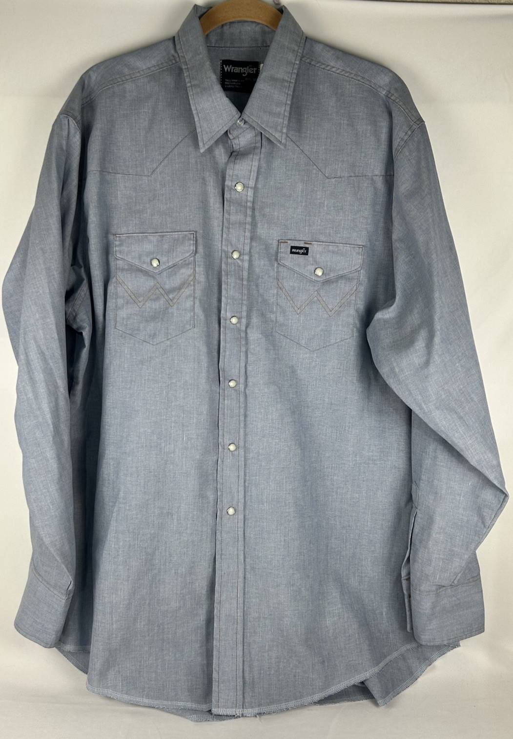 Vtg Wrangler Blue Chambray Denim Pearl Snap Shirt 18.5 X 38 Tall Man X Long Tail