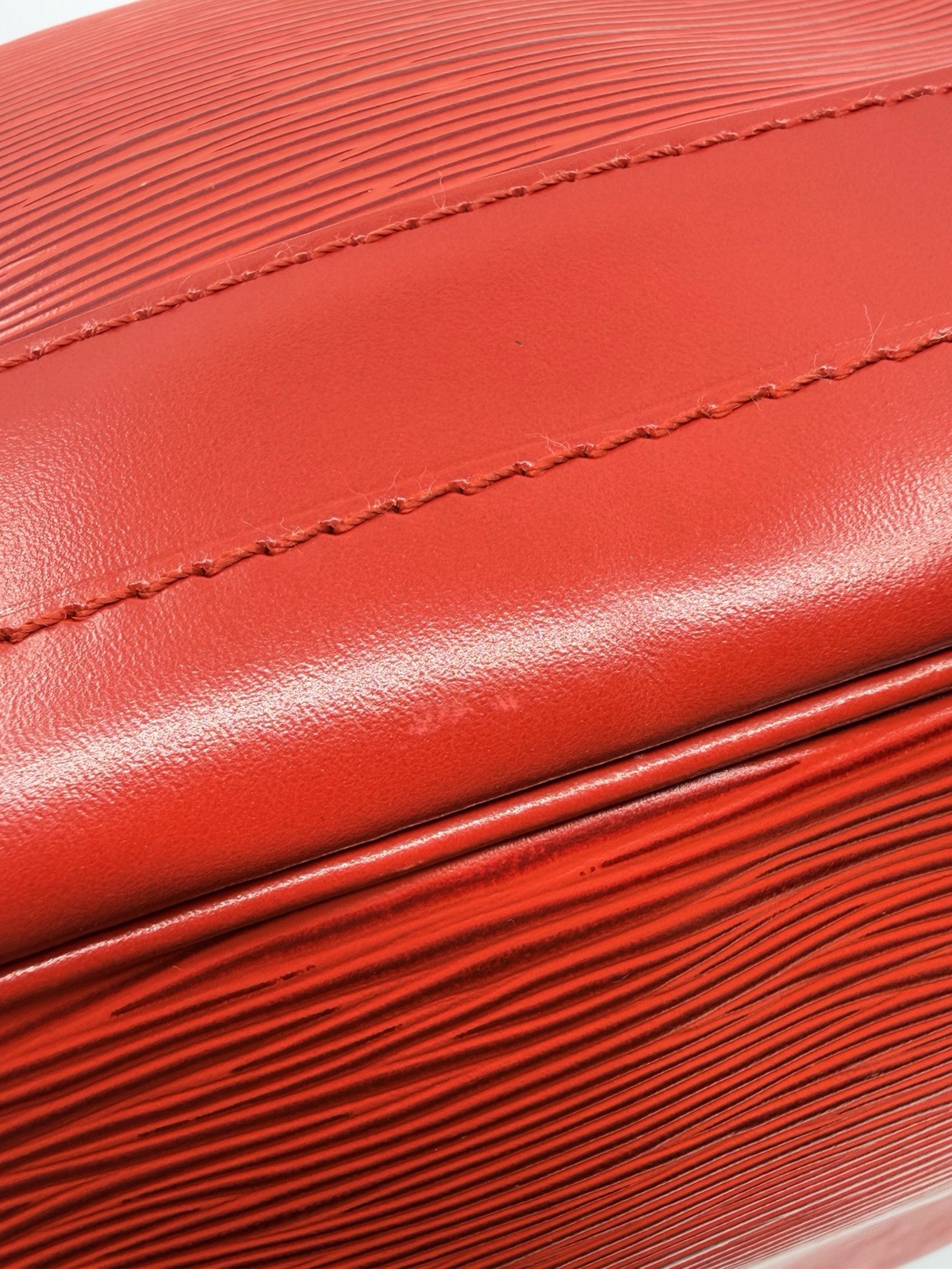 Louis Vuitton Noe Red Epi Leather Bucket Bag Shoulder Purse Authentic⁠