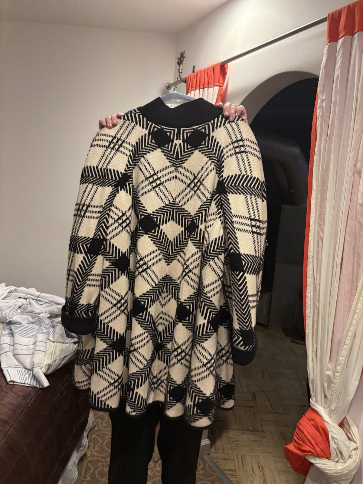 Vintage Stizzoli Made In Italy 95% Wool Black And Cream Geometric Swing Coat