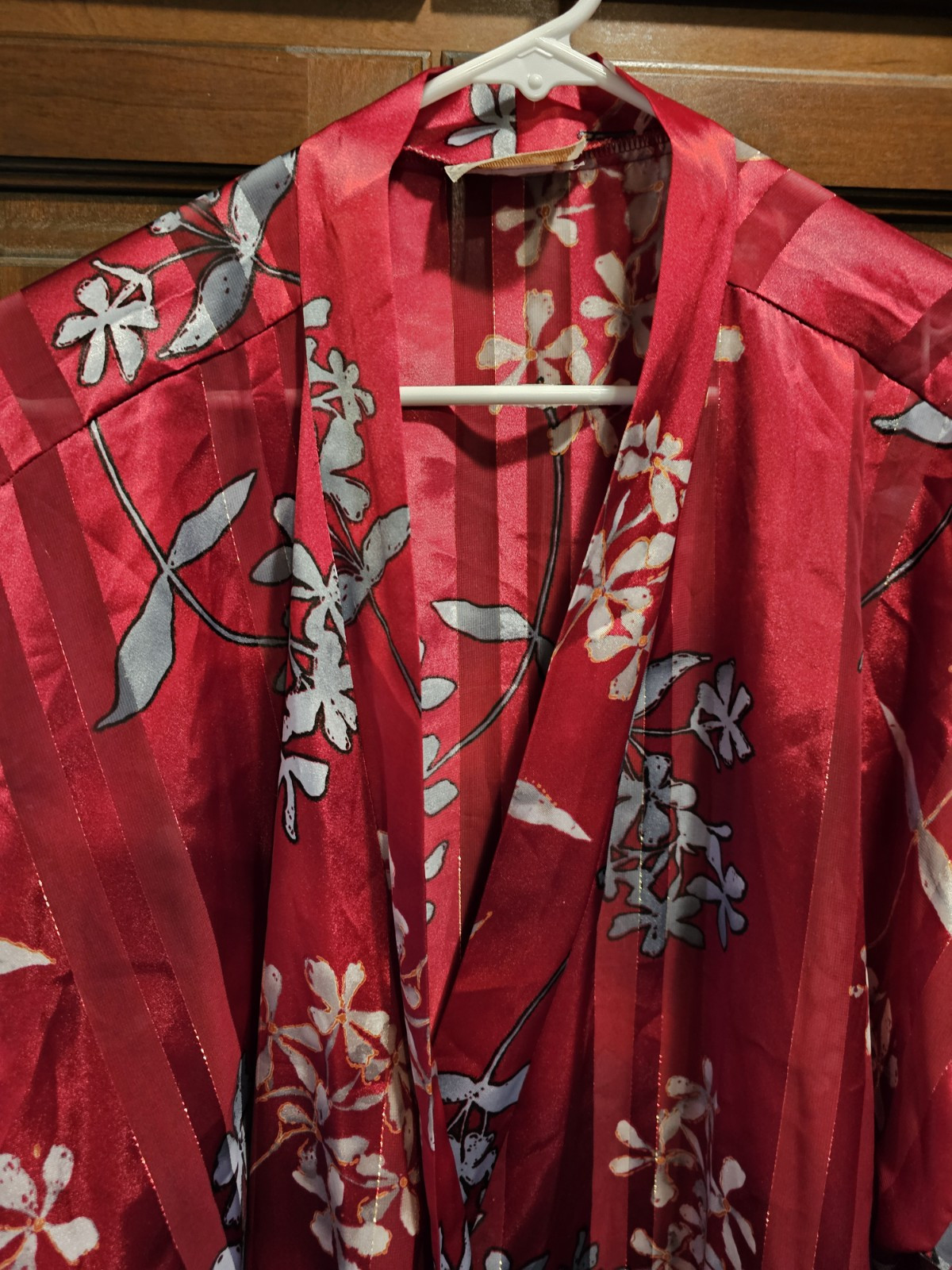 Vintage Inner Most Red Floral Glossy Long Satin Robe and Negligee L Bust 40