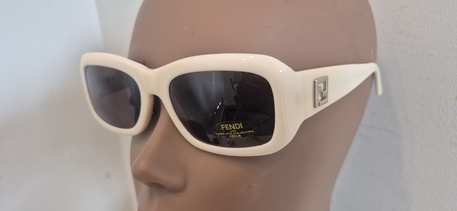 Vintage Fendi Model SL 7520 Col 702 Sunglasses White NOS New
