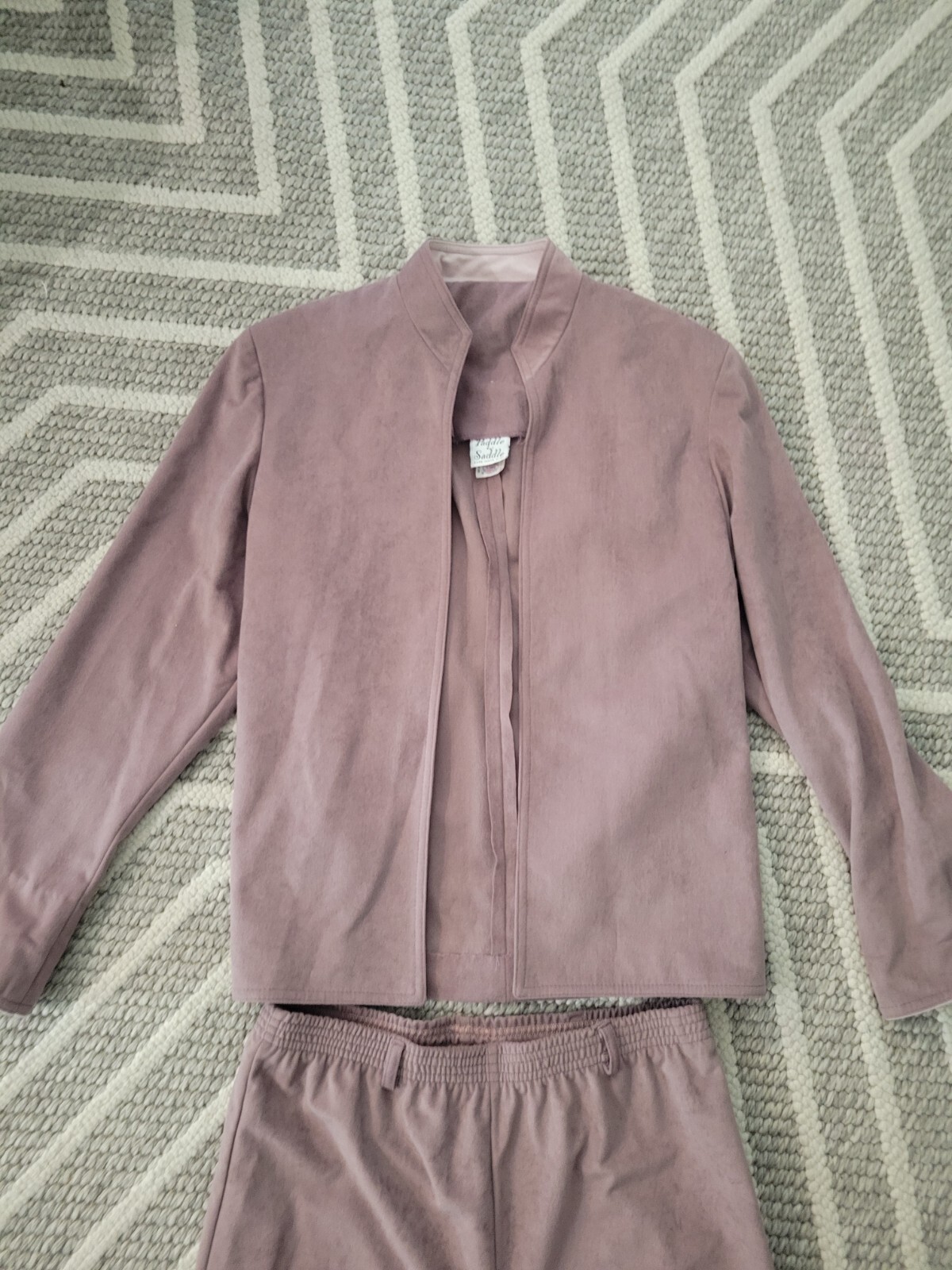 Paddle & Saddle Vintage 3 Piece Women’s Ensemble – Coat, Pants, Skirt.