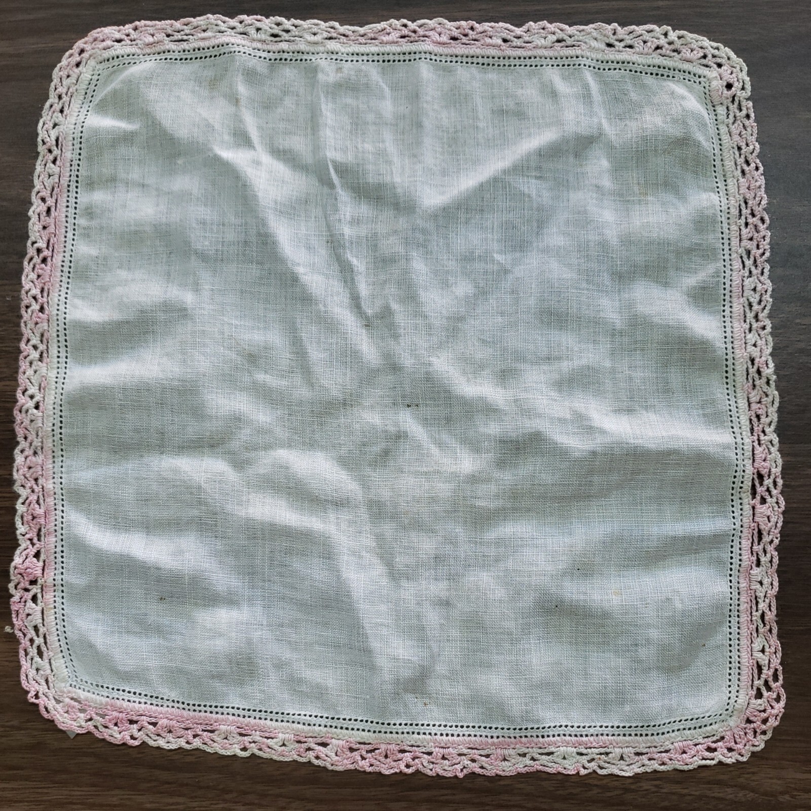 Vintage Irish Linen Hankie Cream Beige Color Pink Ombre Crochet Lace Edging READ