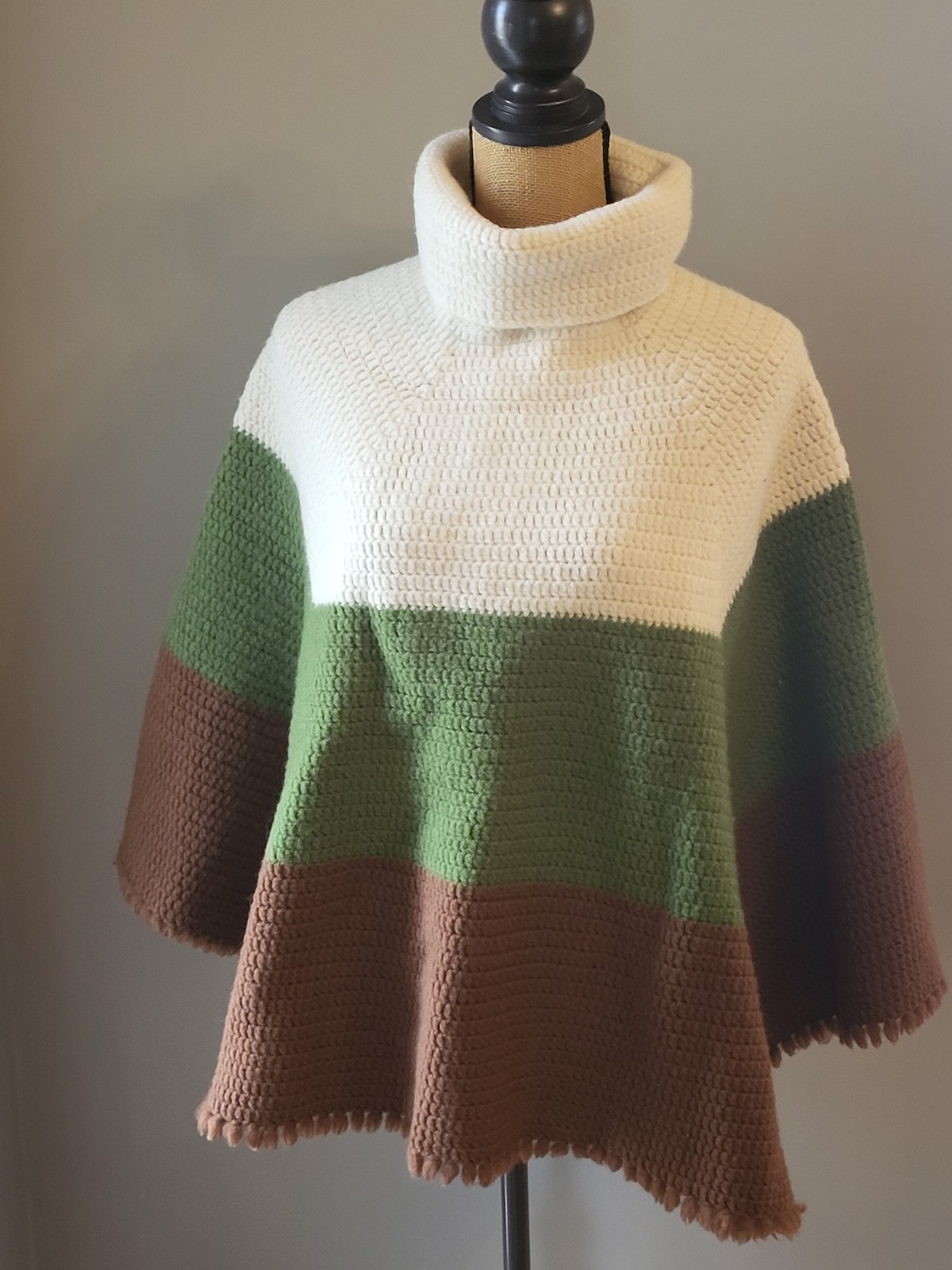 Handknit Wool 60s Poncho Top/Beret/purse Matching Set One Size