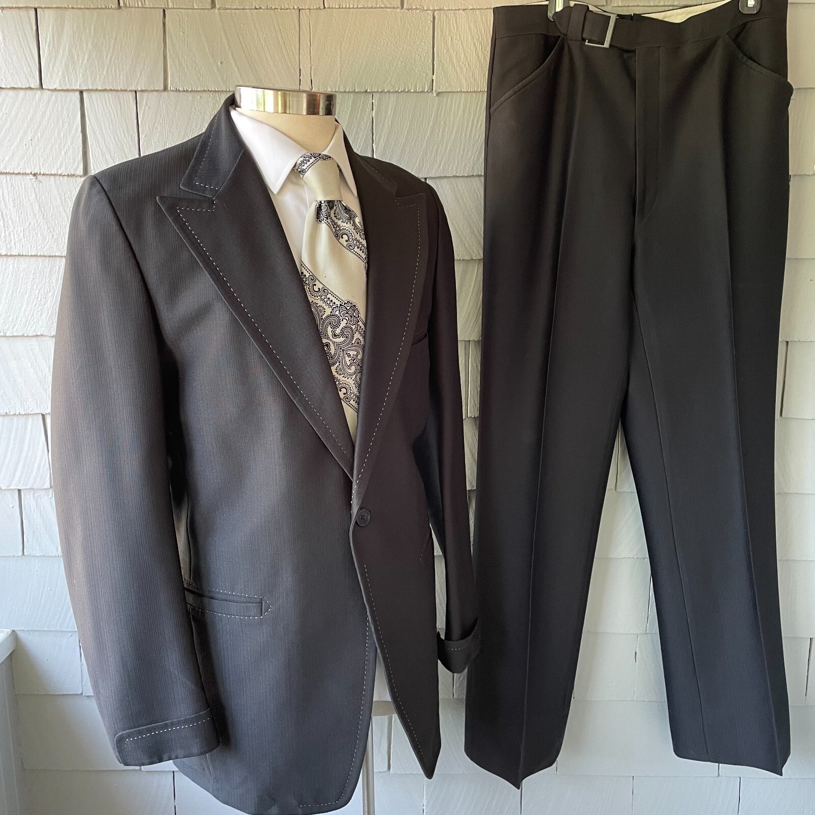 70s Vintage Black 1 Button Men’s 2pc Suit with Pick Stitch Detail Size 44 XLong