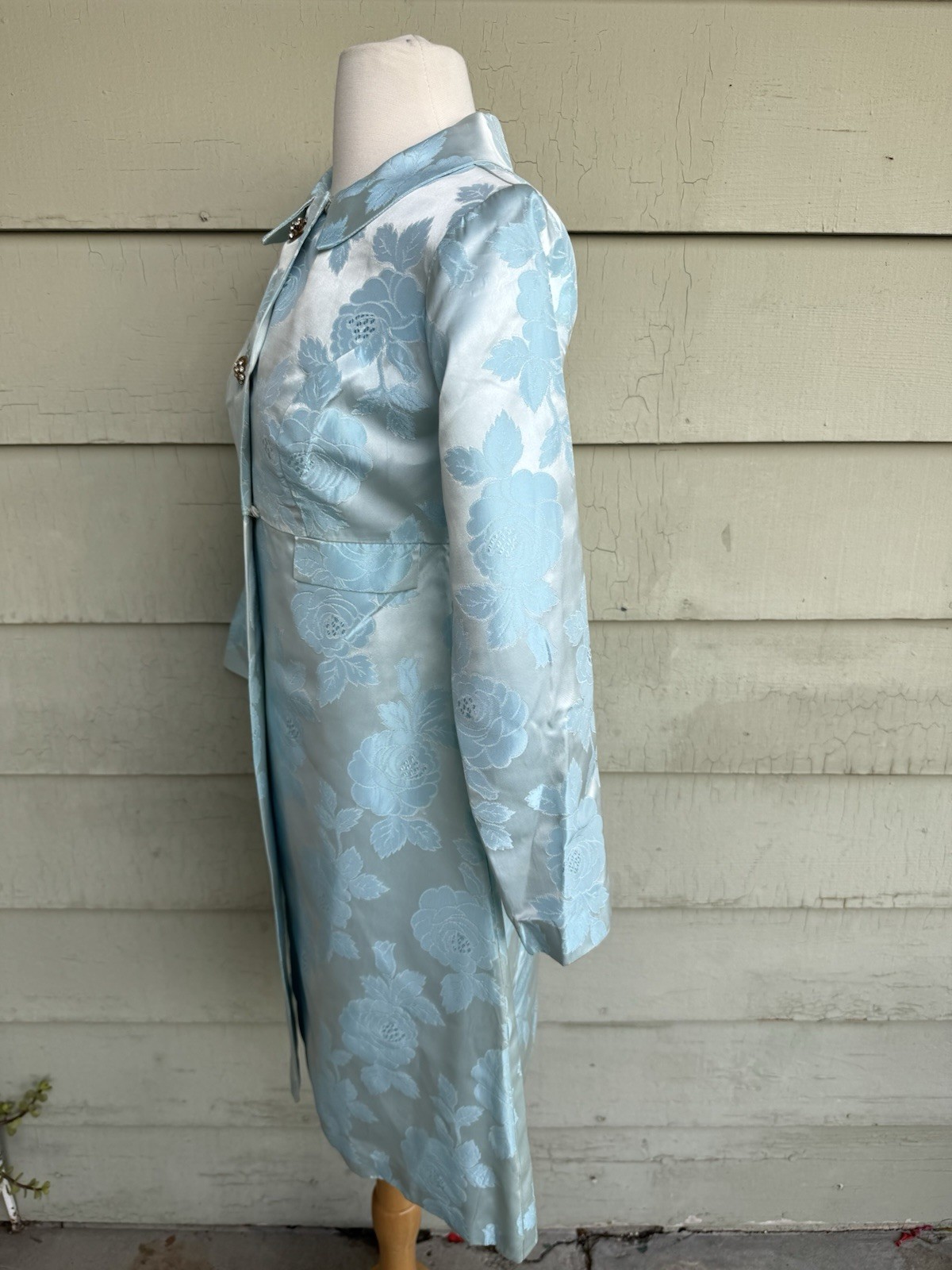 70’s Ice Blue Floral Brocade Cocktail Sheath Dress Matching Coat Metallic 28” 4