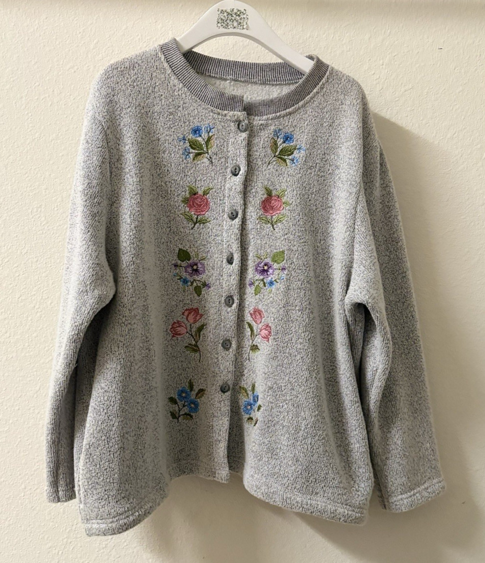 Vintage 90s Cottagecore Granny Grey Embroidered Floral Cardigan Sweater Women L