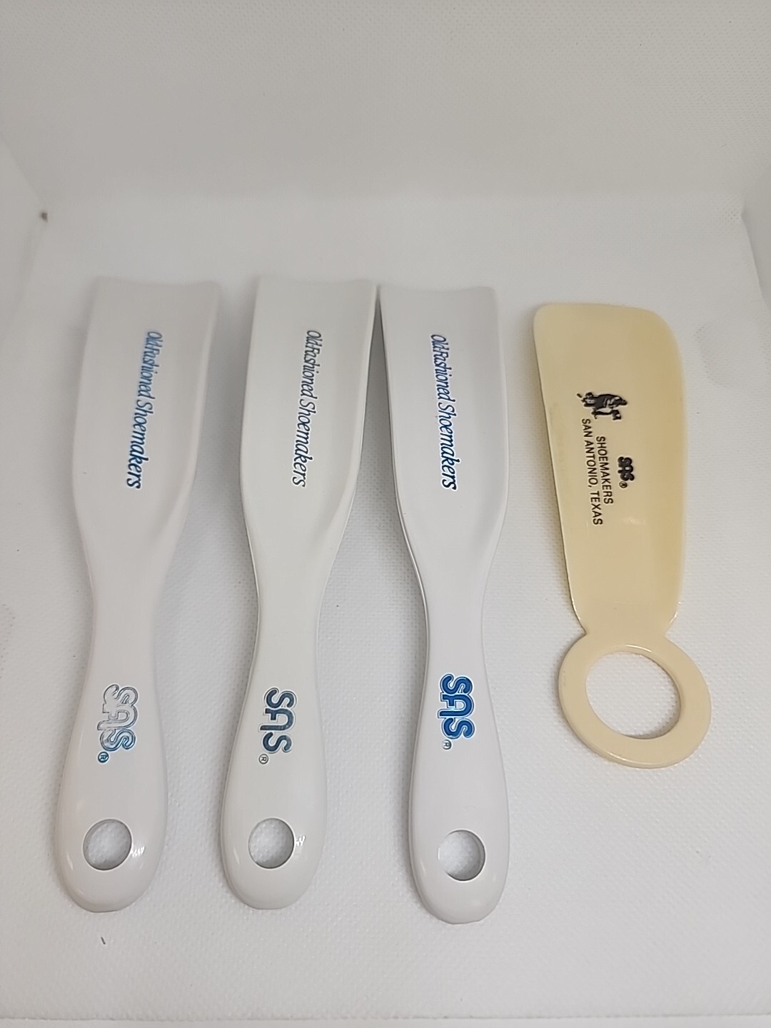 4 Vintage SAS Shoemakers ADVERTISING Shoe Horns San Antonio Texas