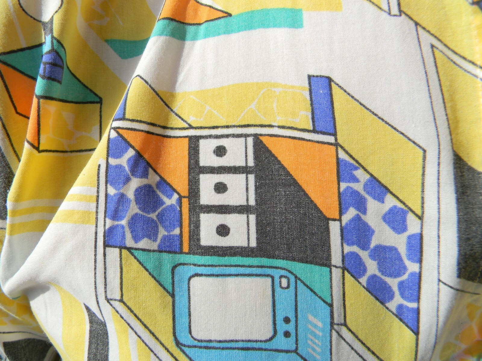 VINTAGE Zeppelin 1980s Original Rocker Arty Hip Retro Box TV Lamp Table Shirt