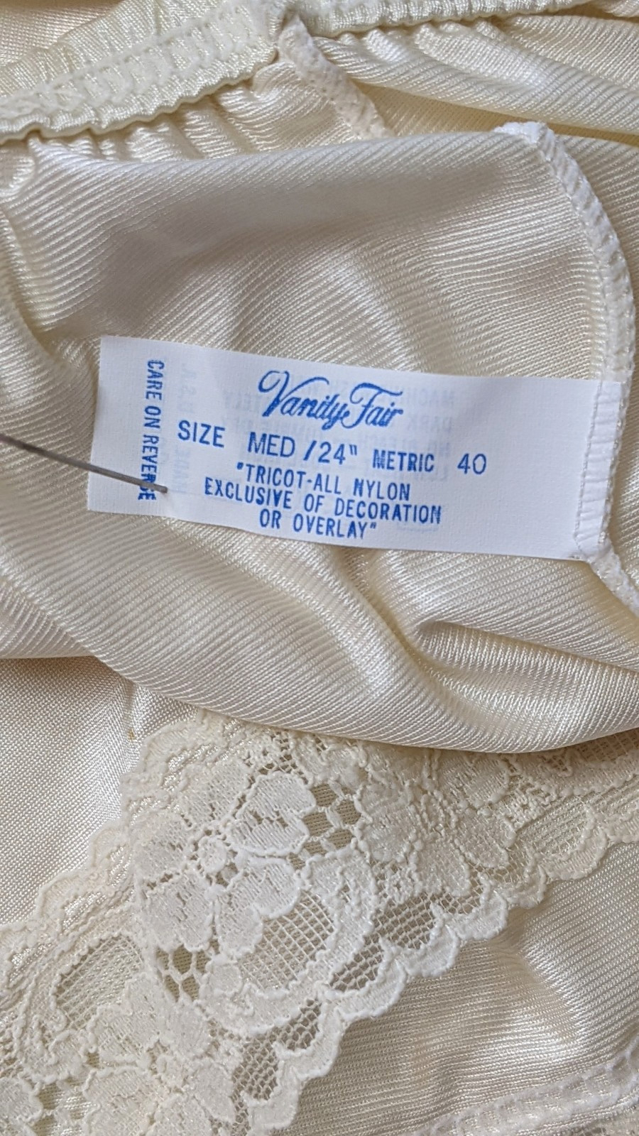 Vintage Vanity Fair Beige Lace Trim Bloomers SZ. Med/24″