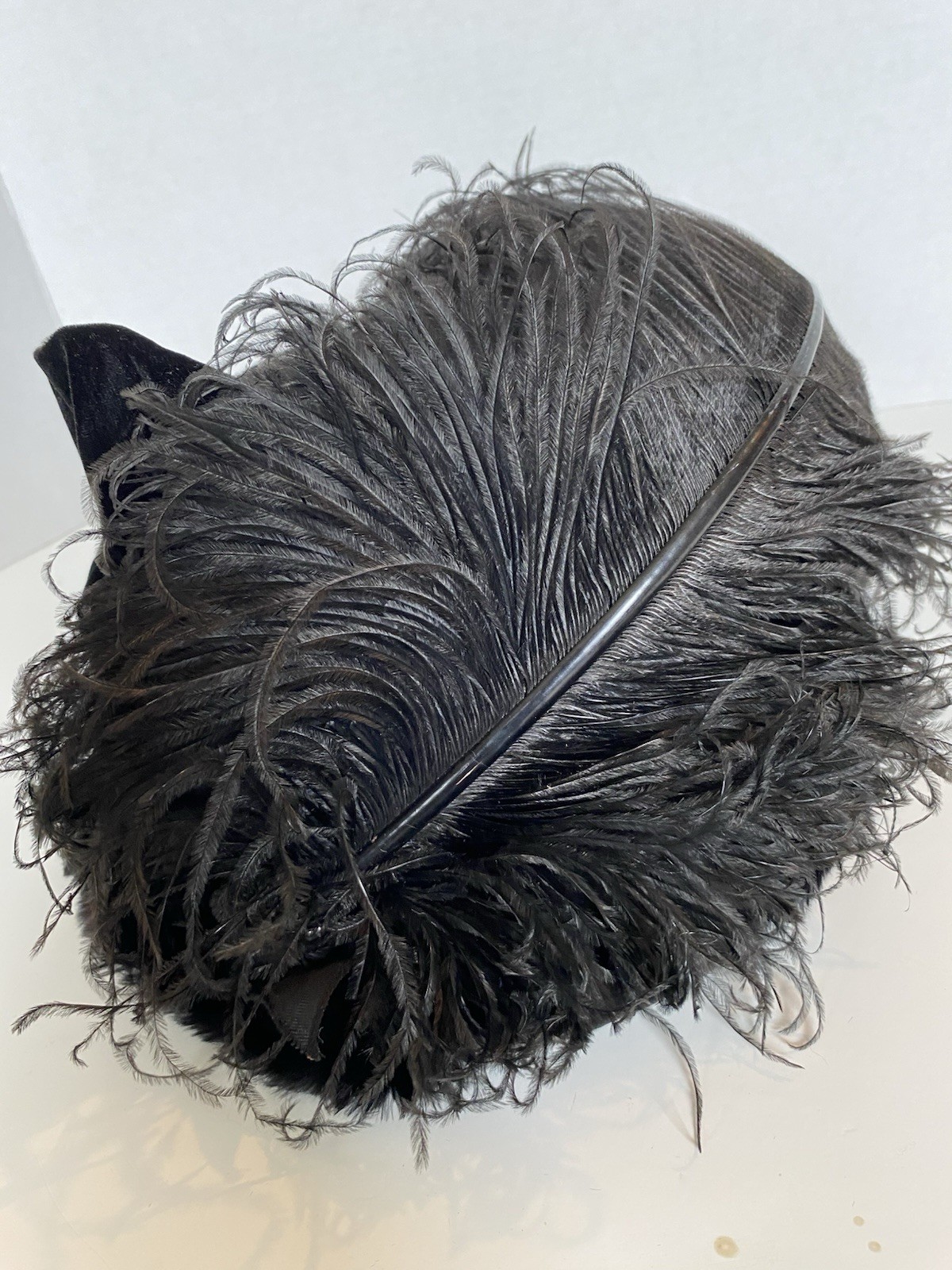 ANTIQUE EDWARDIAN BEAVERETTE HAT W BLACK OSTRICH PLUME & RHINESTONES NICE!!