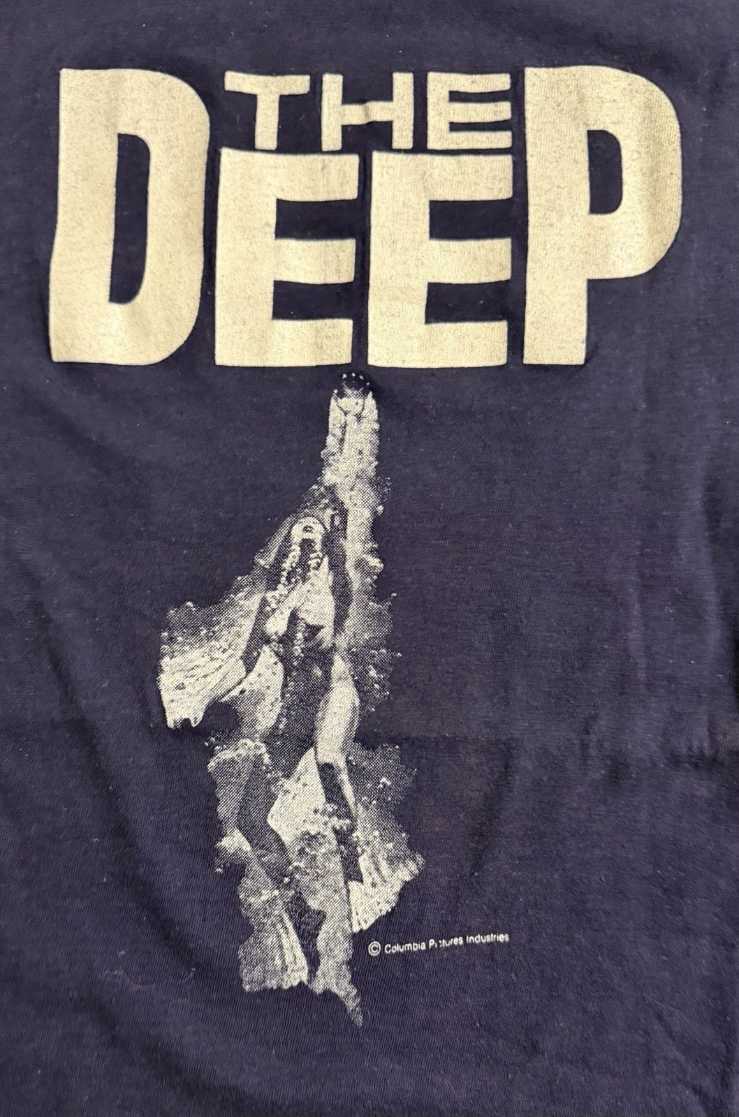 1977 VINTAGE THE DEEP COLUMBIA PICTURES INDUSTRIES SHIRT VG+ SMALL FREE S/H