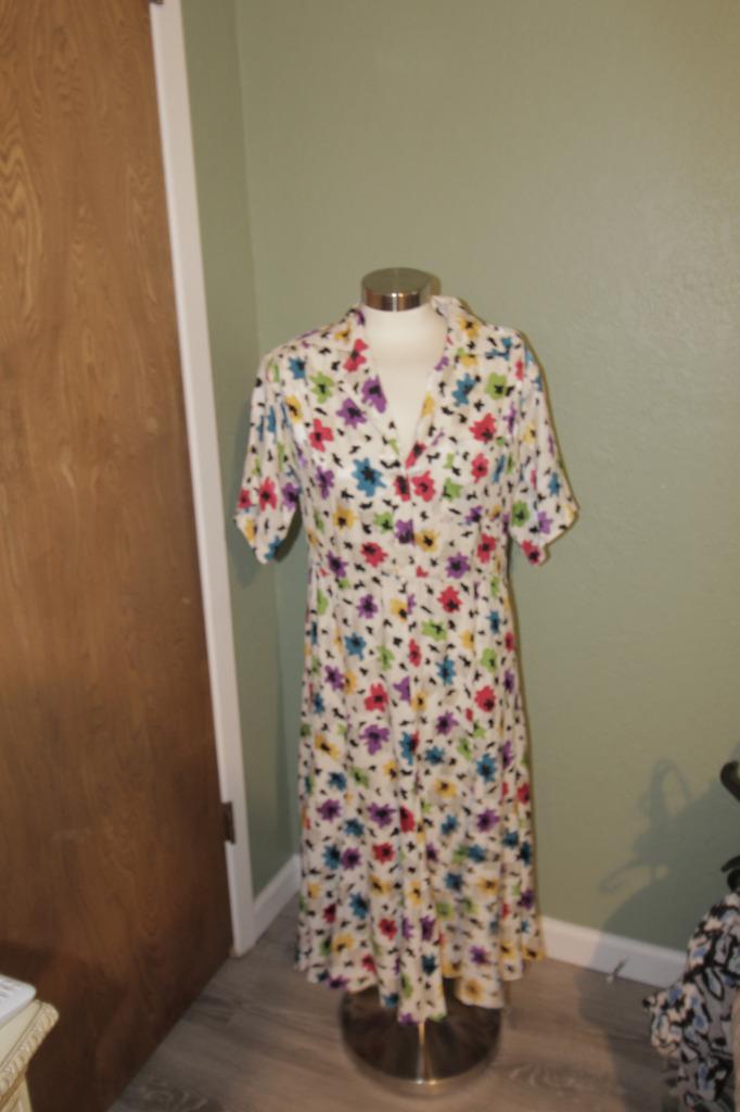 Vintage UMI Collections by Anne Crimmins 1980’s 100% Silk Dress Dresses Size 8
