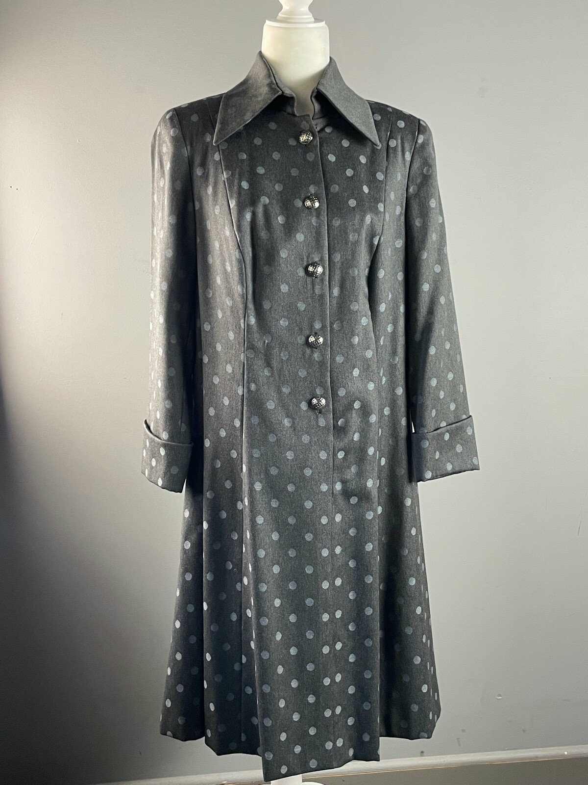 Vintage Women’s Gray w/ Blue Polka-Dot Tailored Swing Coat * Overcoat * MEDIUM