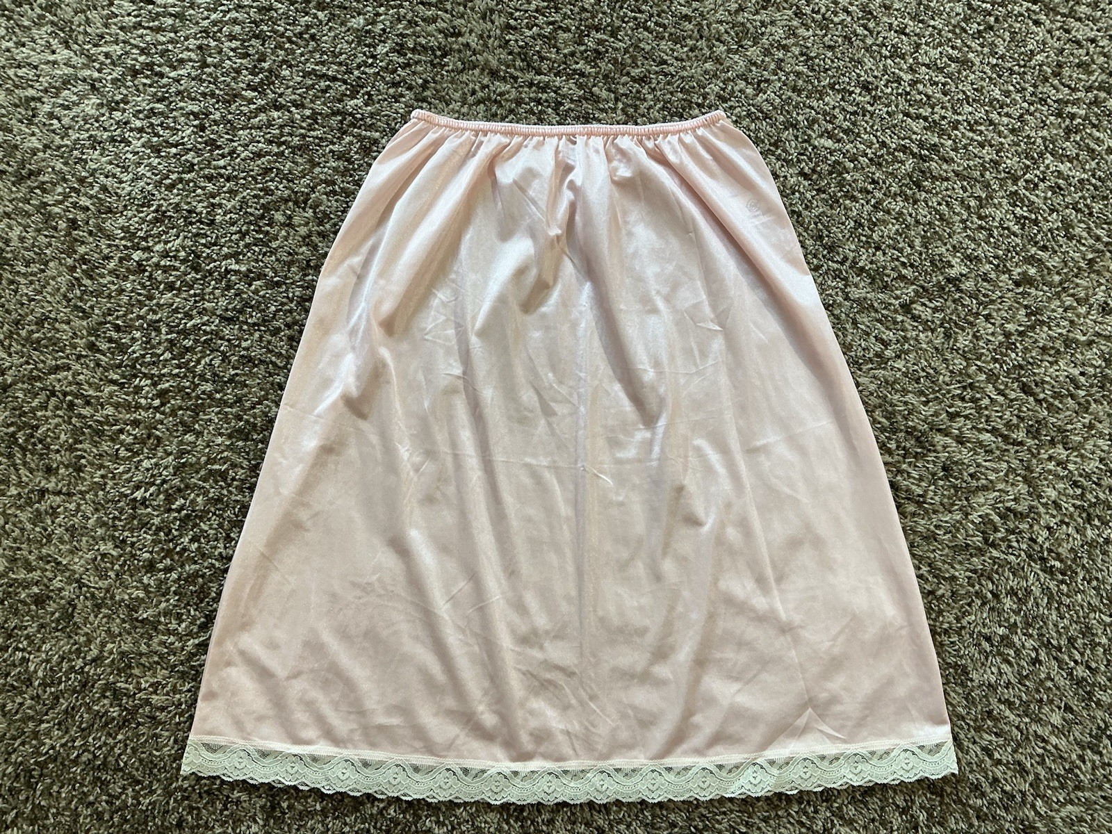 Vintage 80s Undercover Wear Pink Liquid Satin Style Half Slip Size Large EUC