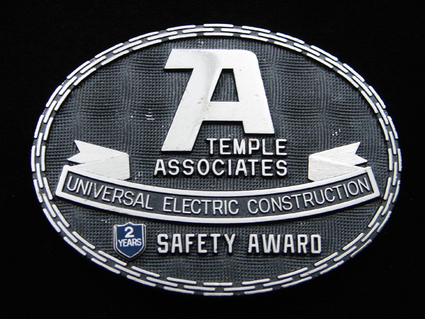 RF15135 VINTAGE 1970s **TEMPLE ASSOCIATES 2 YEARS SAFETY AWARD** BELT BUCKLE