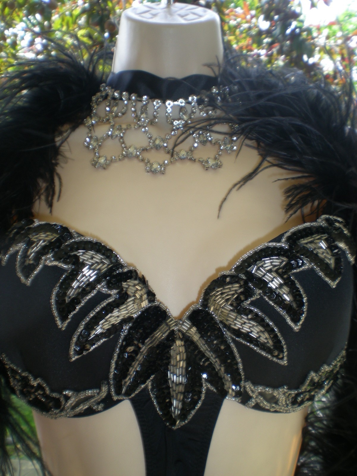 Victoria’s Secret SHOW STOPPER 2014 Crystals Feather Boa Bling Choker RARE!!