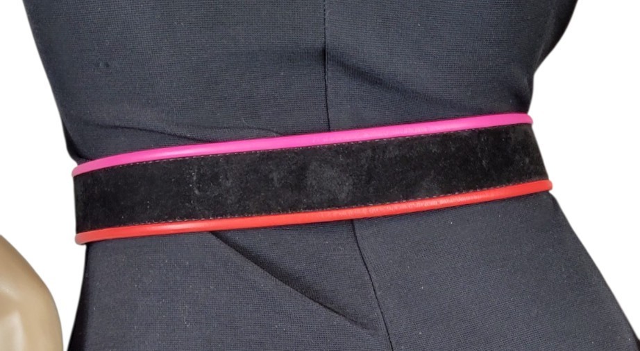 Vtg Carlisle Black Suede Leather Red Pink Gold Tone Metal Etruscan Buckle XL