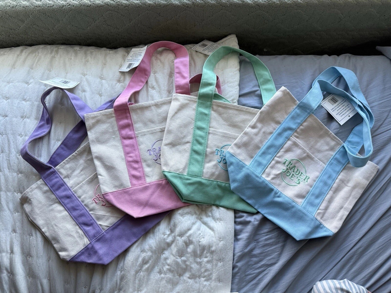 NEW LIMITED EDITION Trader Joe’s Mini Pastel Tote Bags Set Of 4