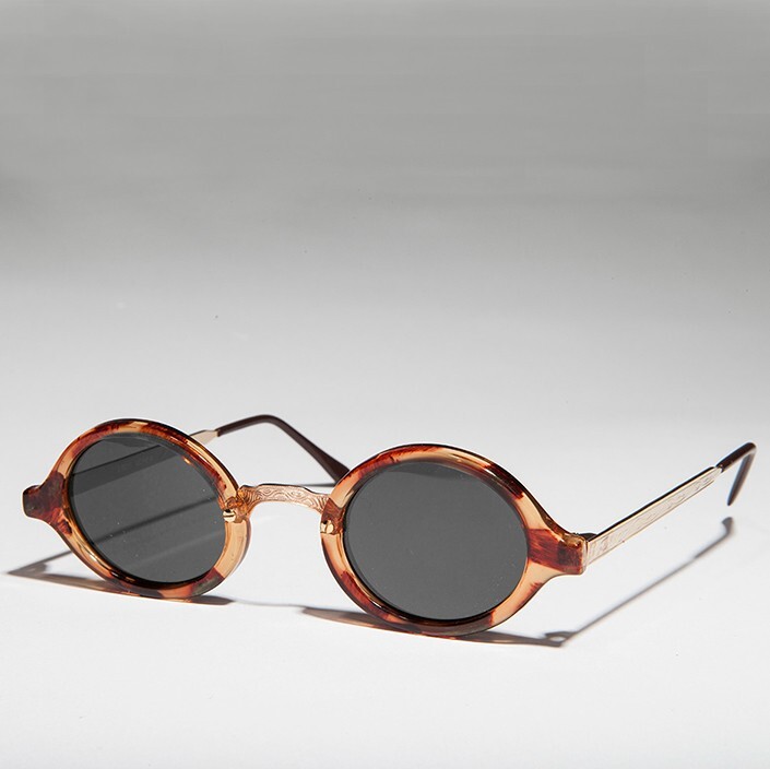 Art Deco Oval Sunglass with Embossed Temples Tortoise/Gold /Gray Lens – Degas