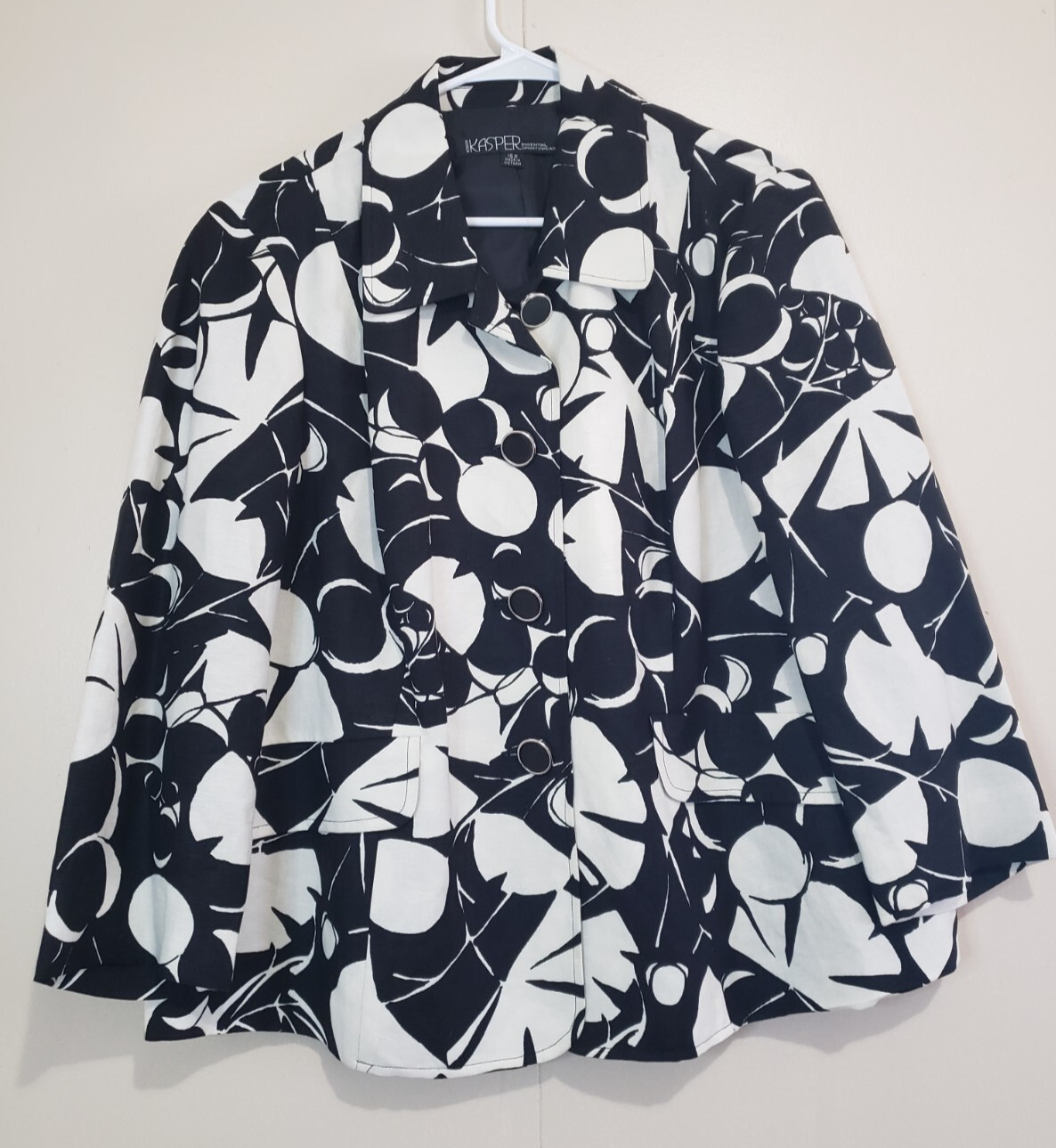 VTG Kasper Essential Sportswear Women Plus 16W Jacket Black White Floral Classic