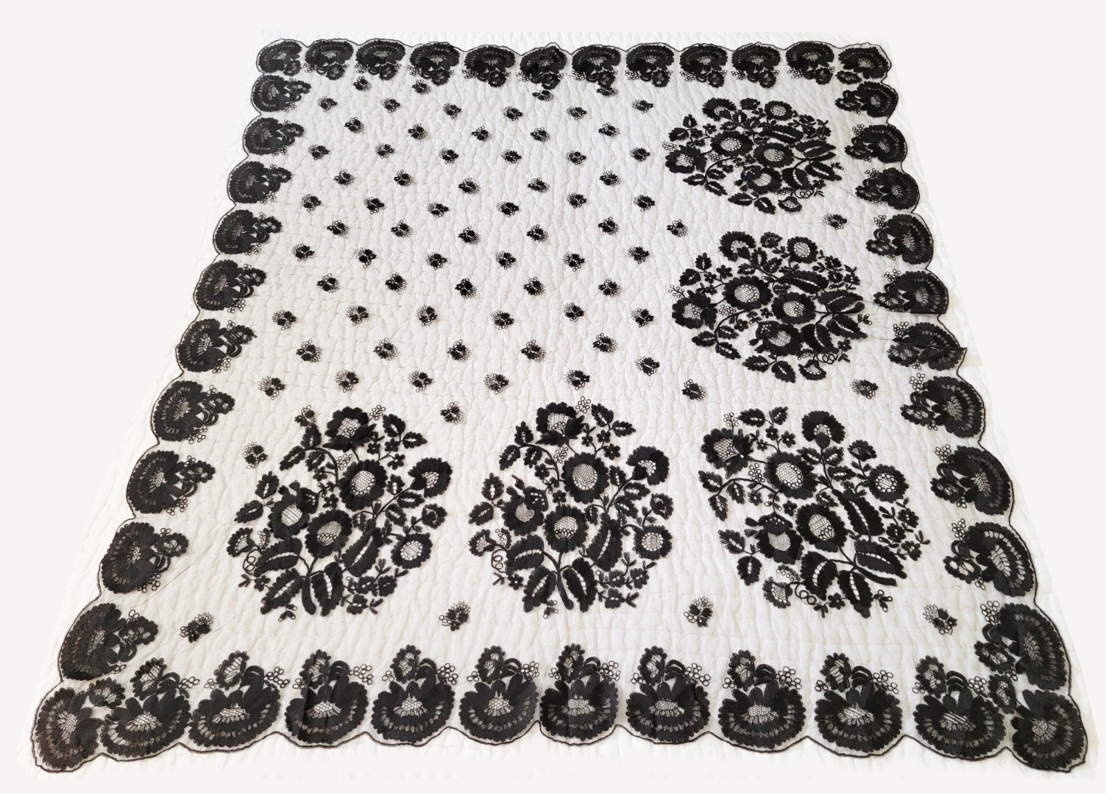 Antique Victorian Black Chantilly LACE MOURNING VEIL Mantilla Shawl 45 x 49.5