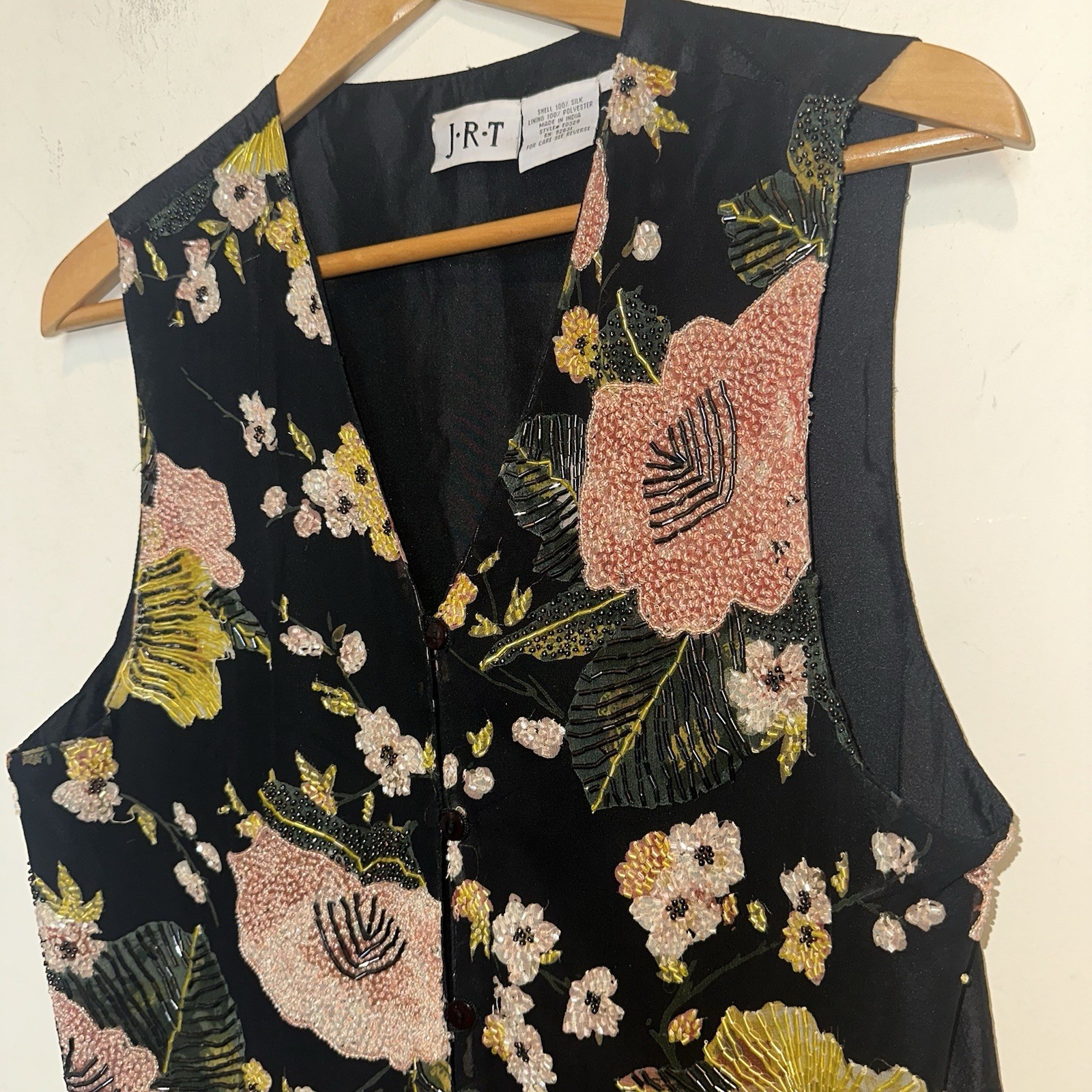 Vintage JRT Women’s Small 100% Silk Beaded Floral Vest Black Glamorous Preppy