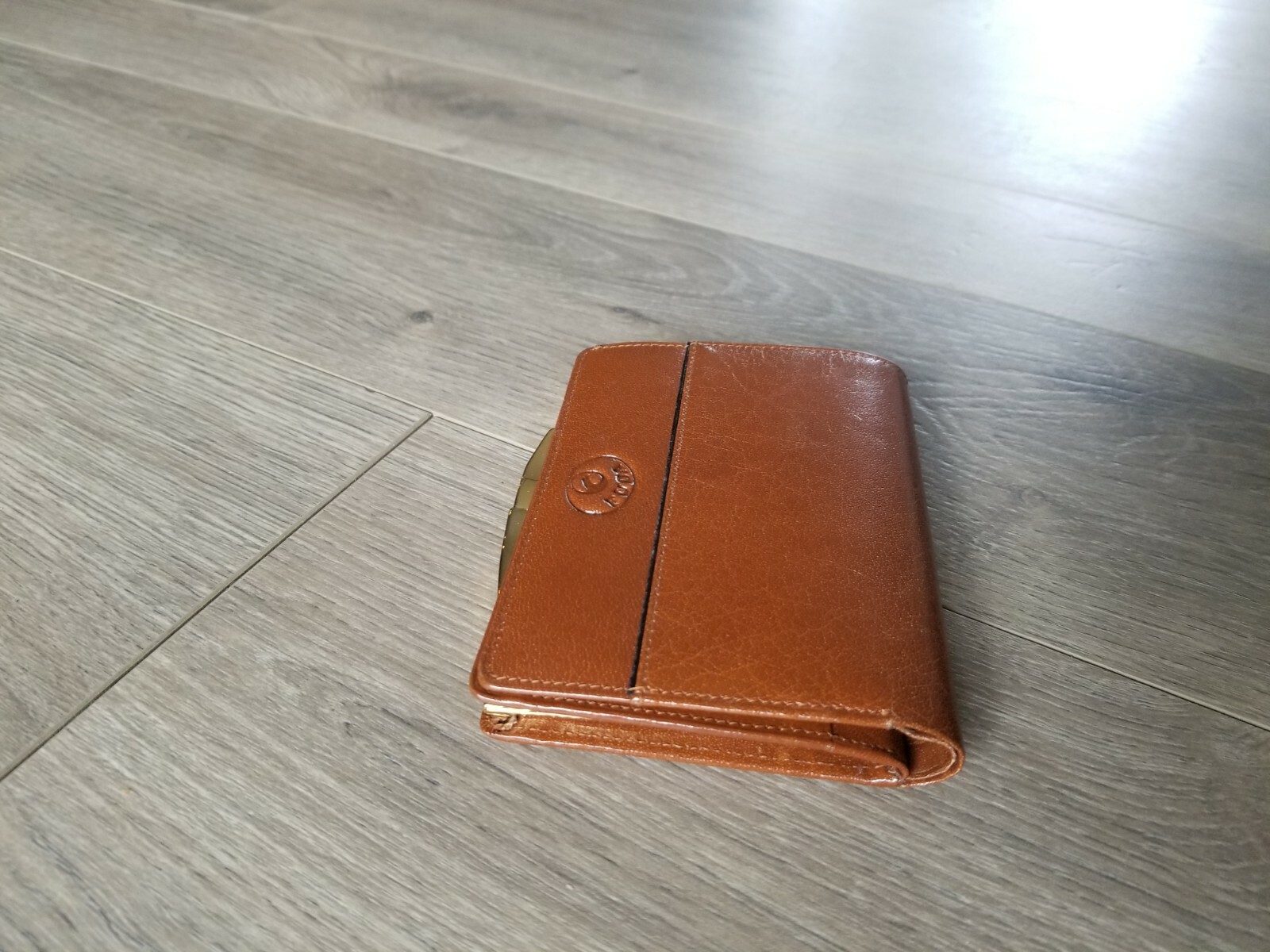 Vintage Light Brown Fuda Leather Wallet W Gold Colored Accents